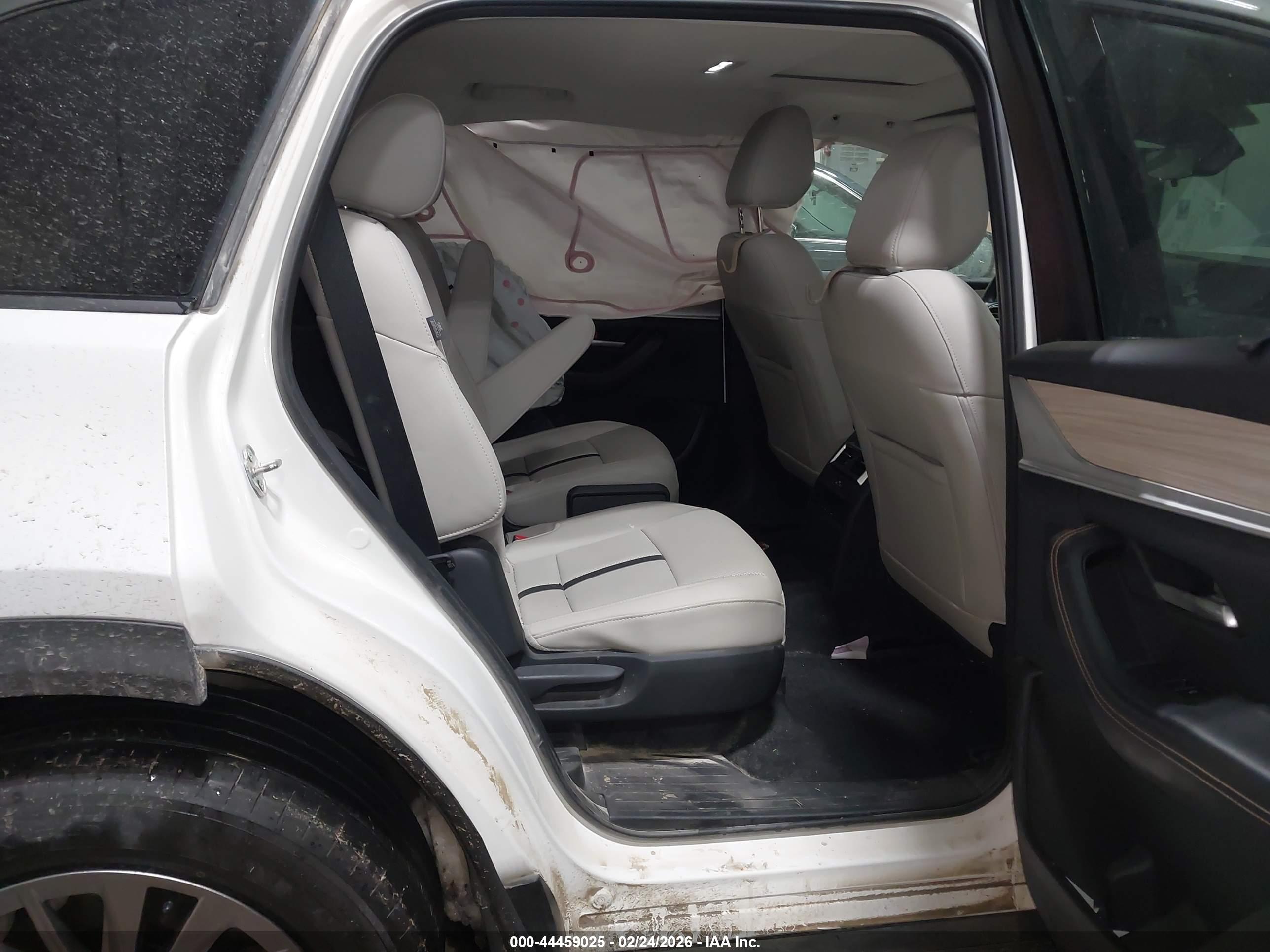 MAZDA CX-90 image 8