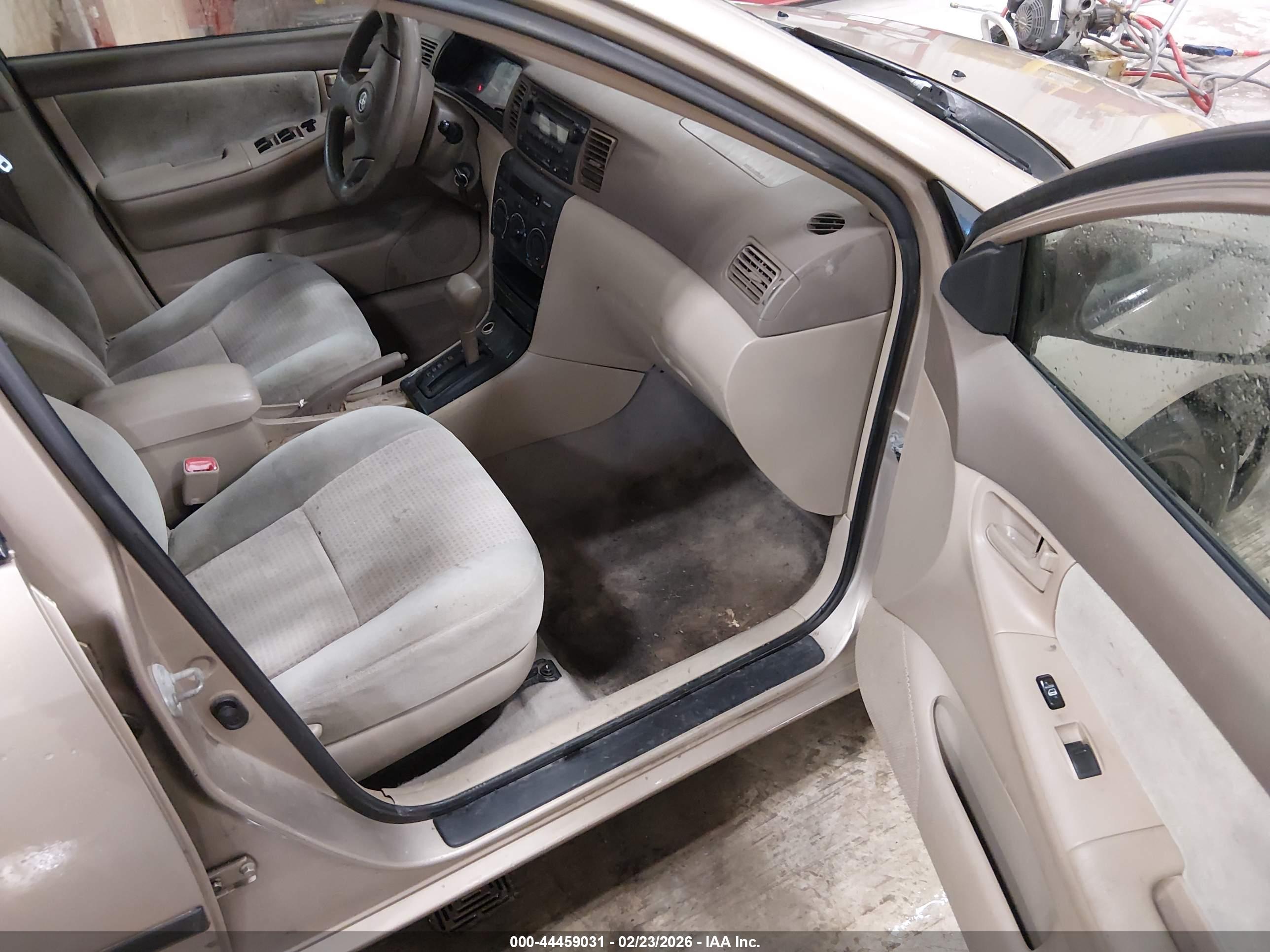 TOYOTA COROLLA image 5
