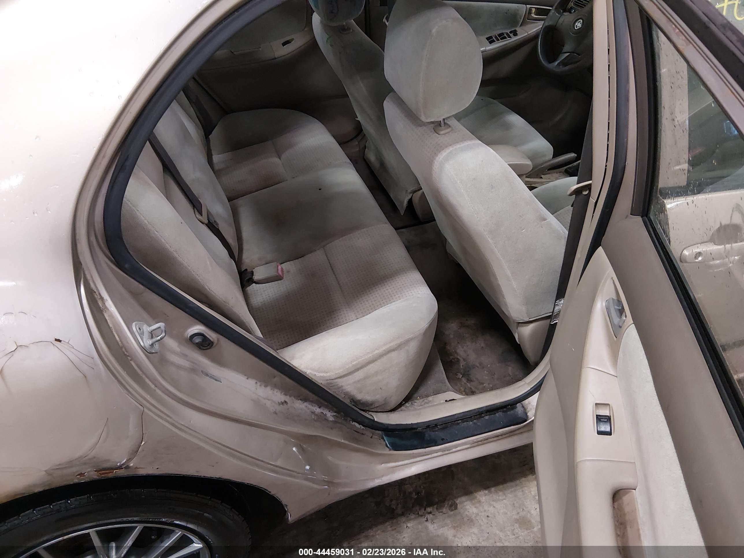 TOYOTA COROLLA image 8