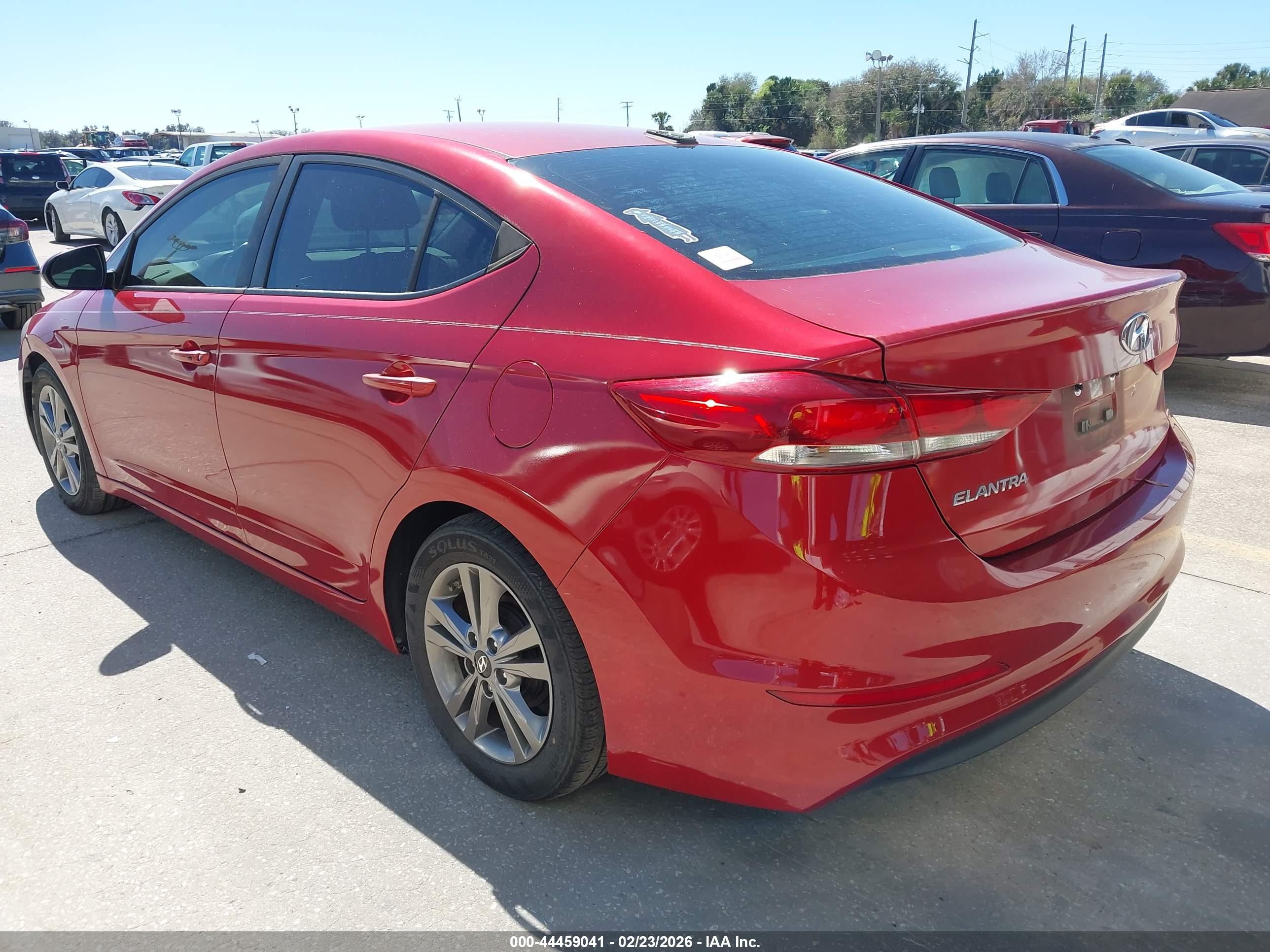 HYUNDAI ELANTRA image 3