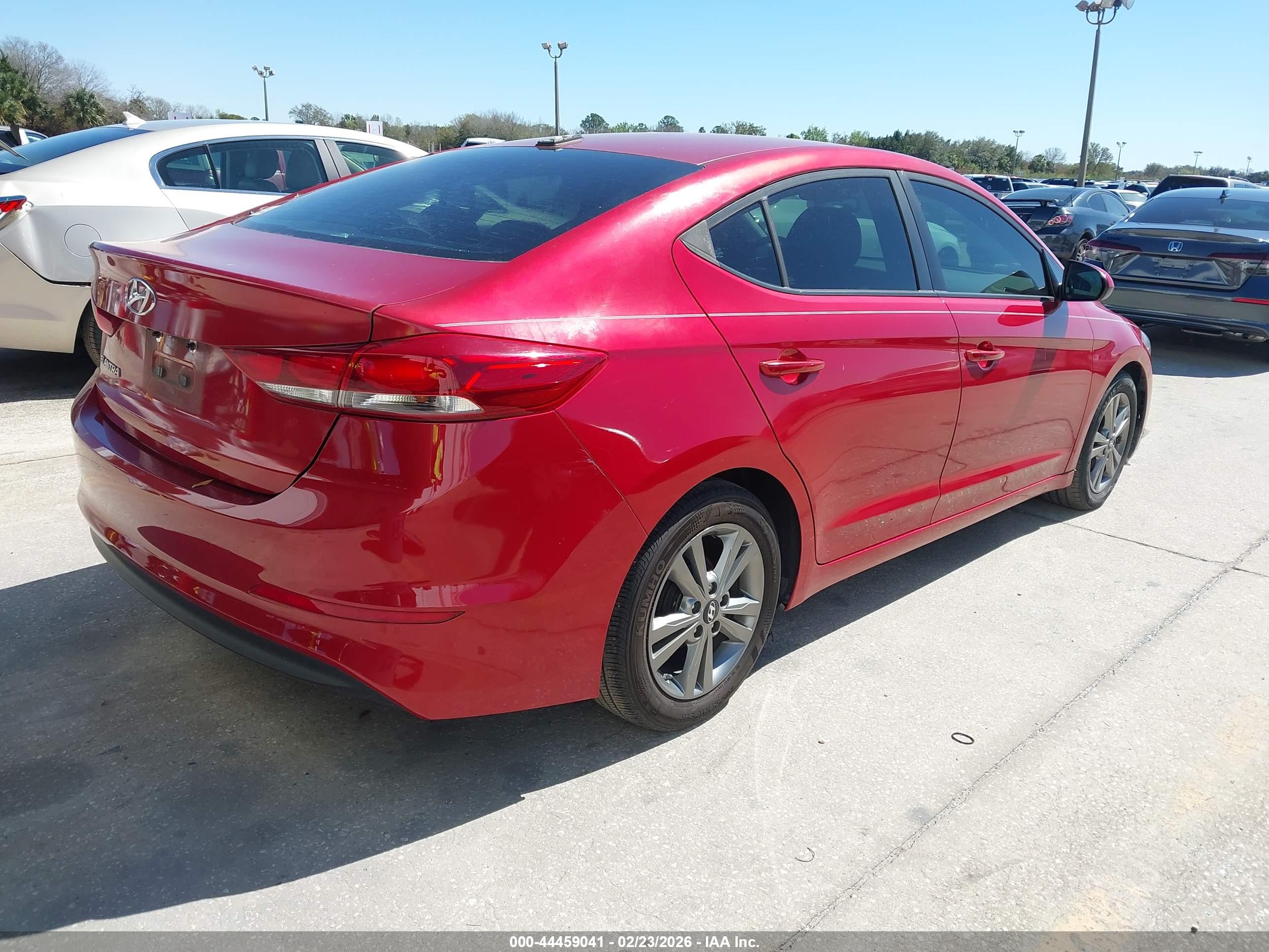 HYUNDAI ELANTRA image 4