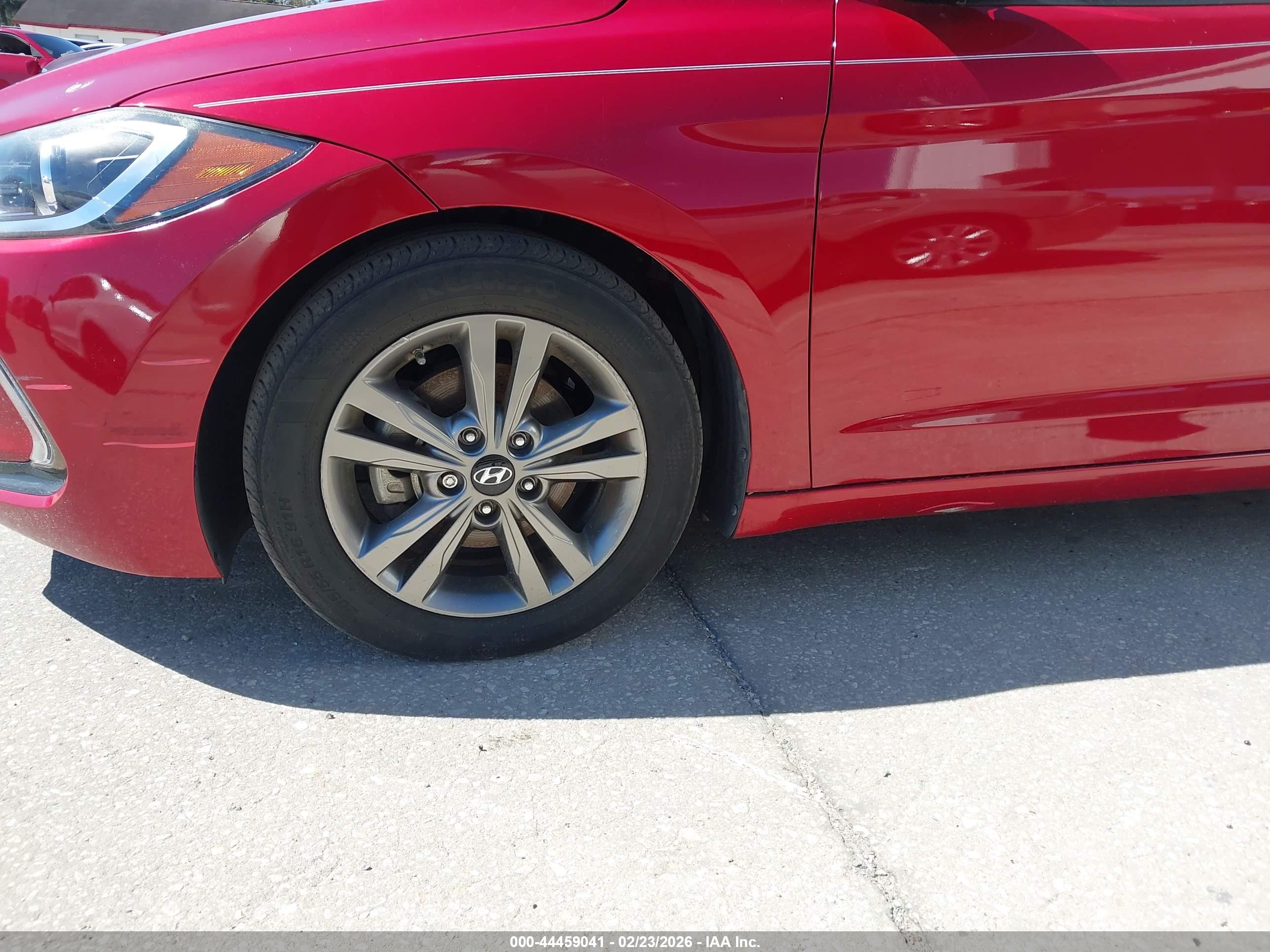 HYUNDAI ELANTRA image 6