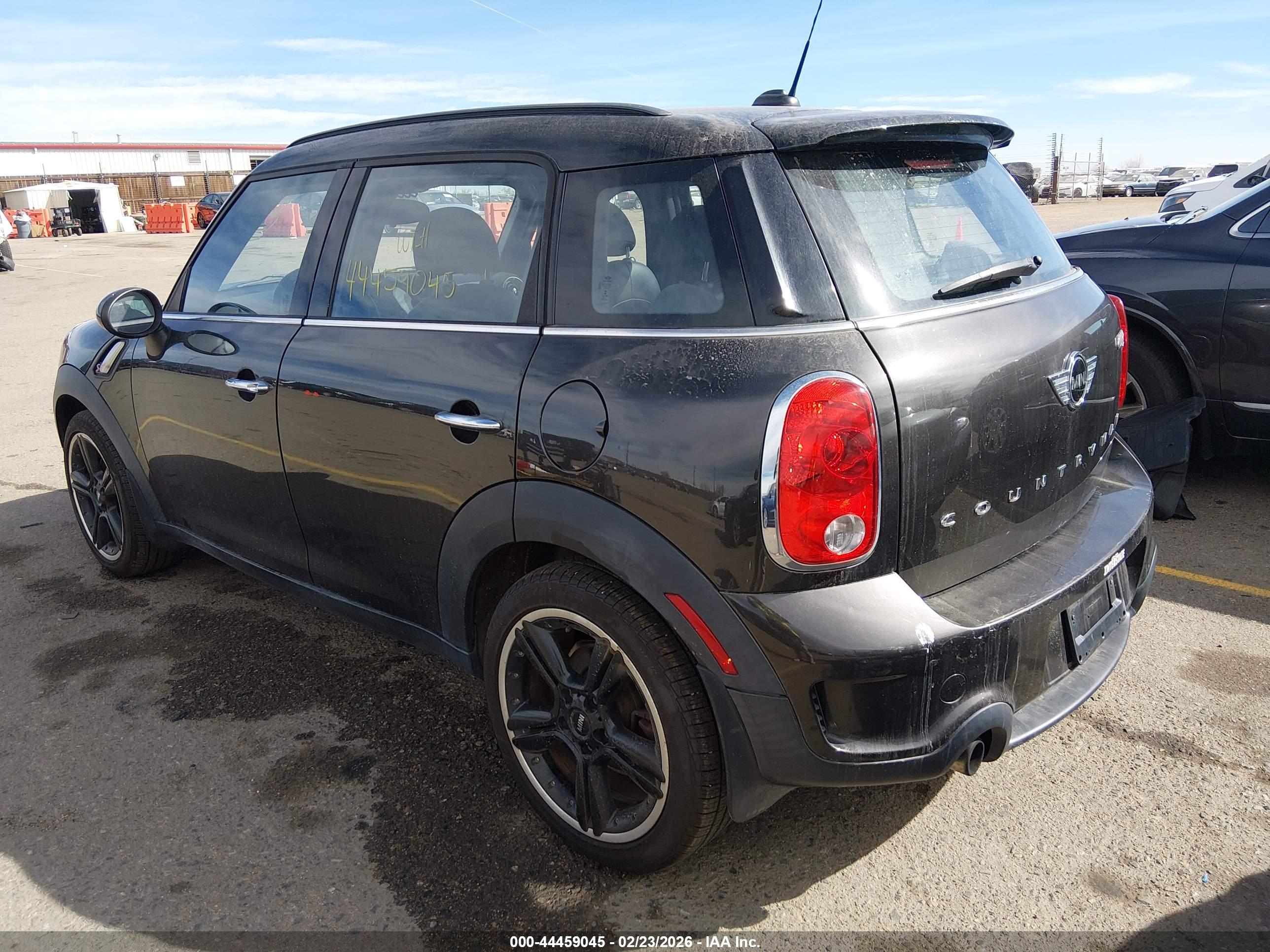 MINI COUNTRYMAN image 3