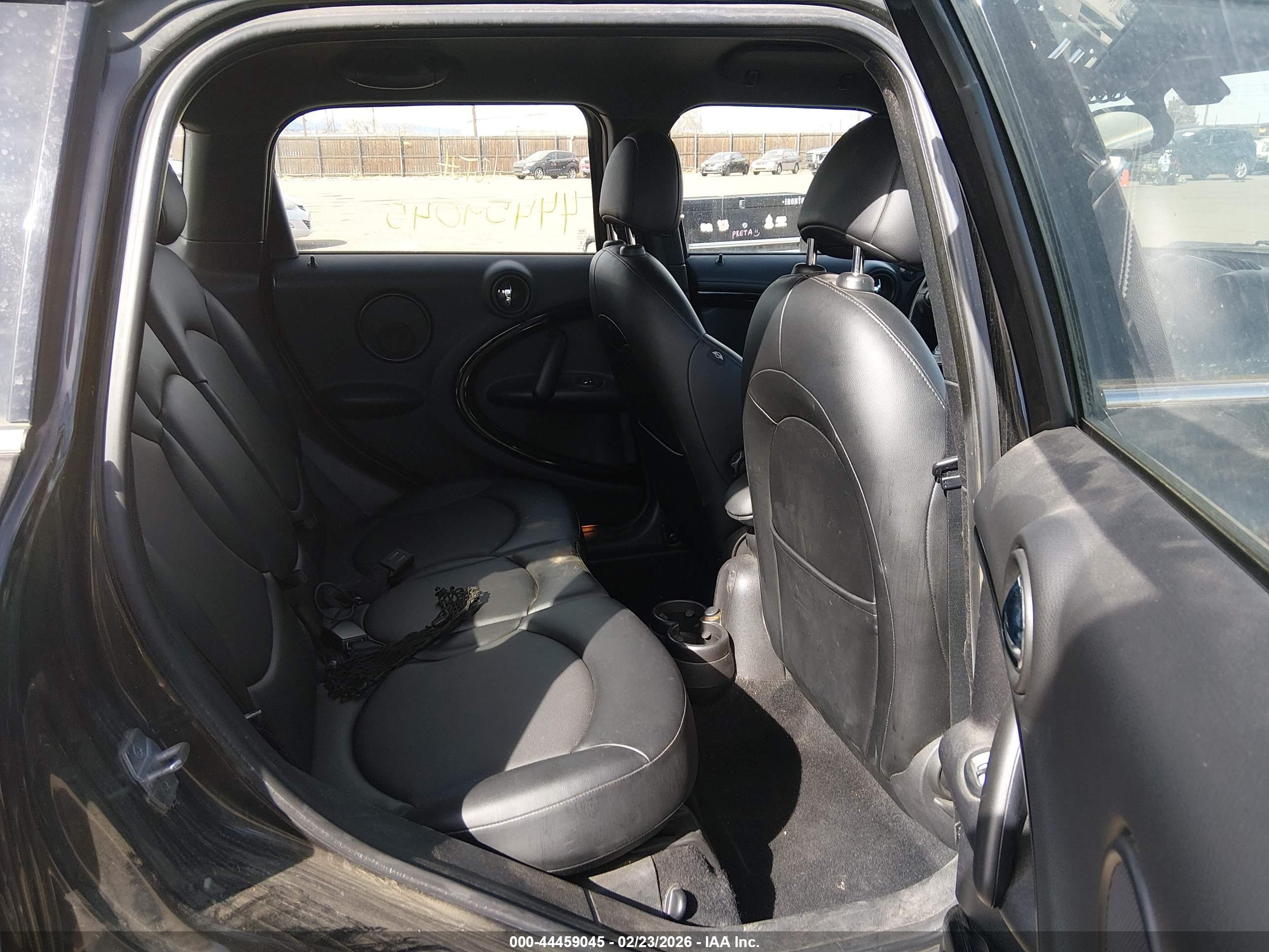 MINI COUNTRYMAN image 8