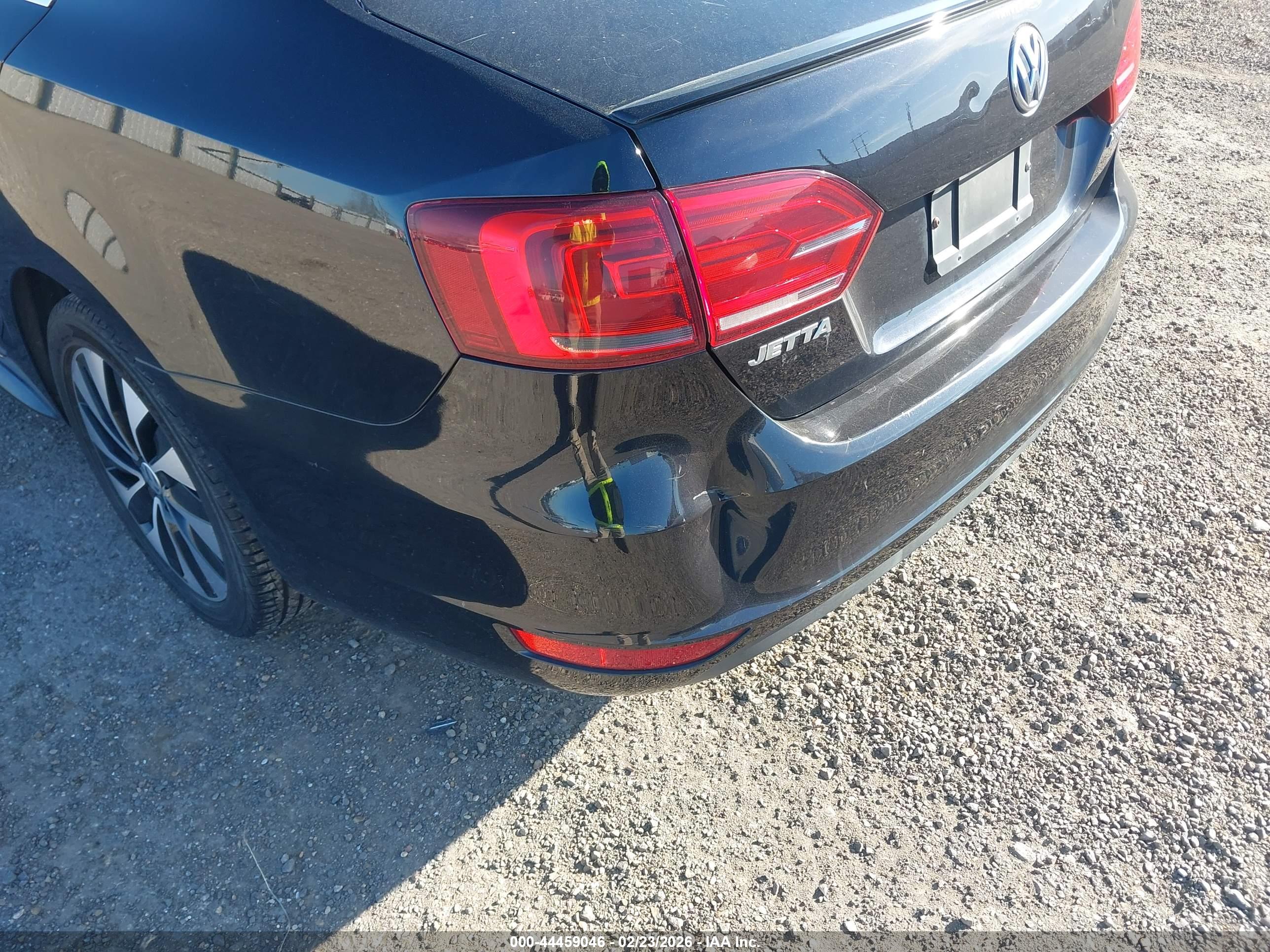 VOLKSWAGEN JETTA image 6