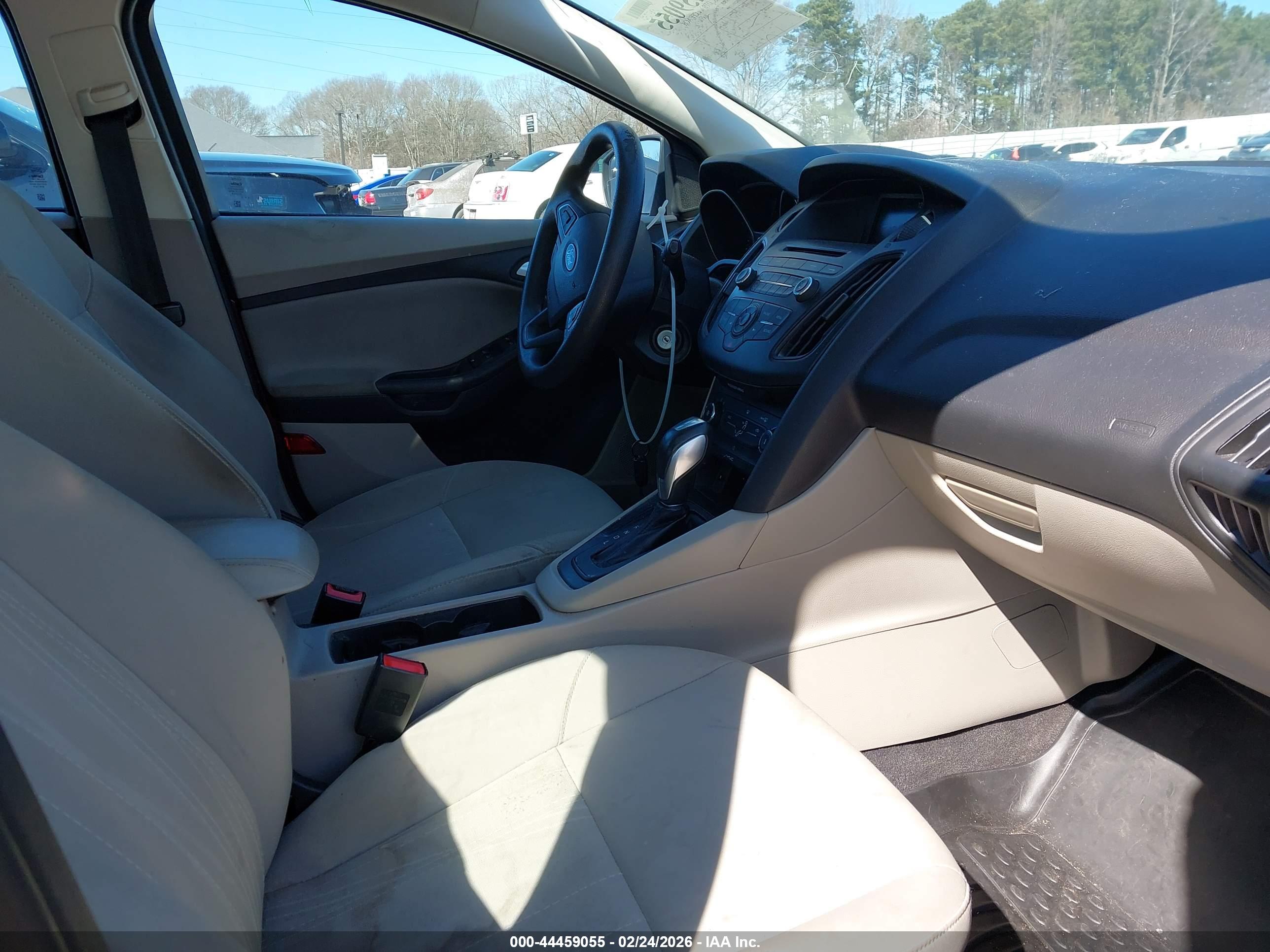FORD FOCUS image 5