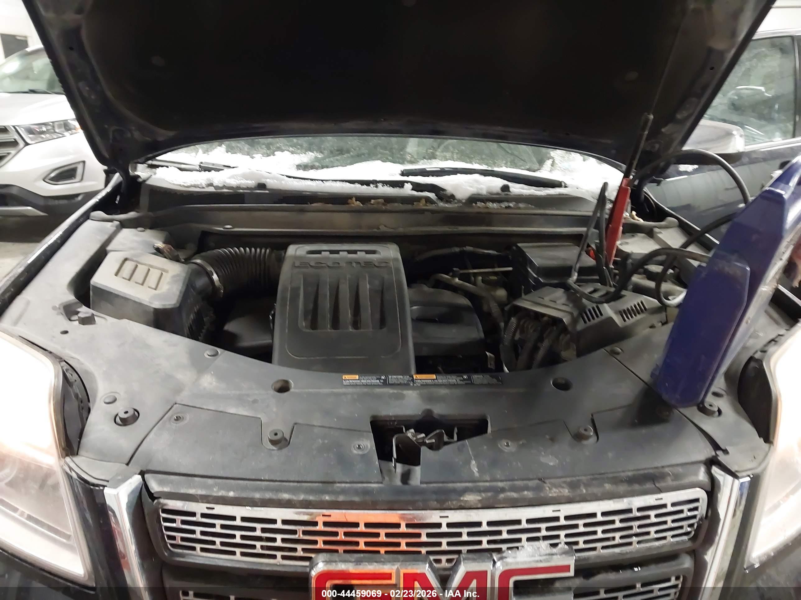 GMC TERRAIN image 10