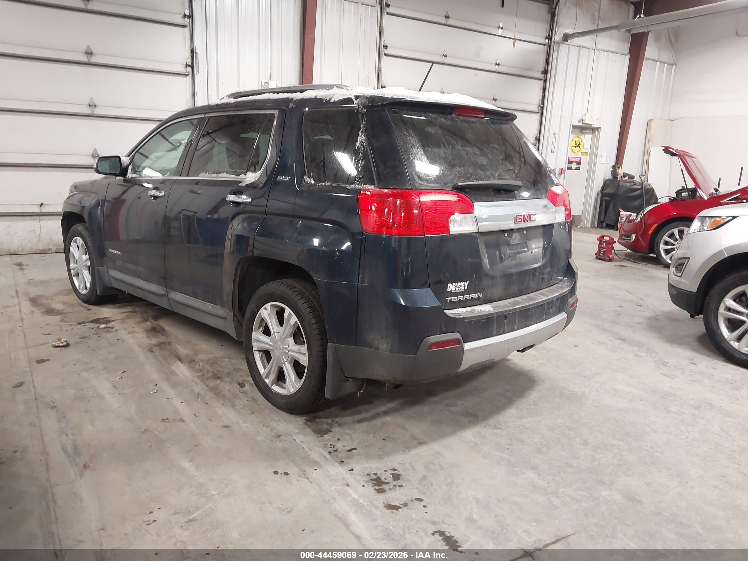GMC TERRAIN image 3