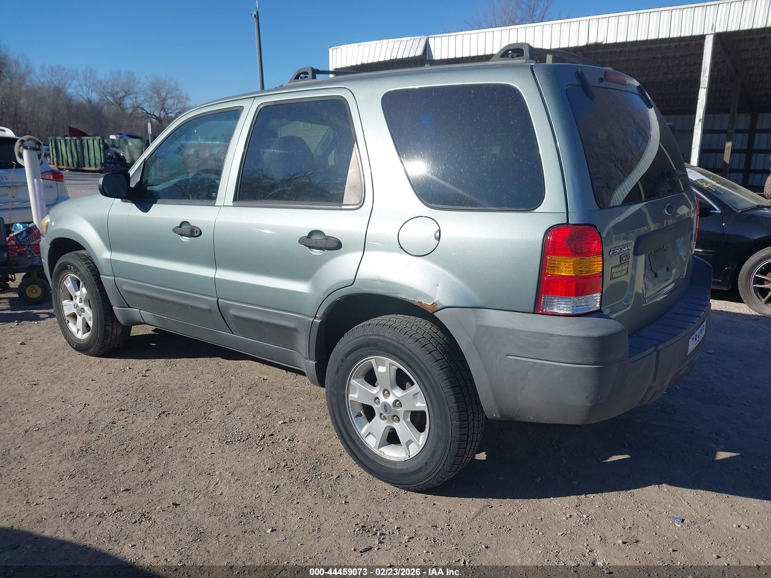 FORD ESCAPE image 3