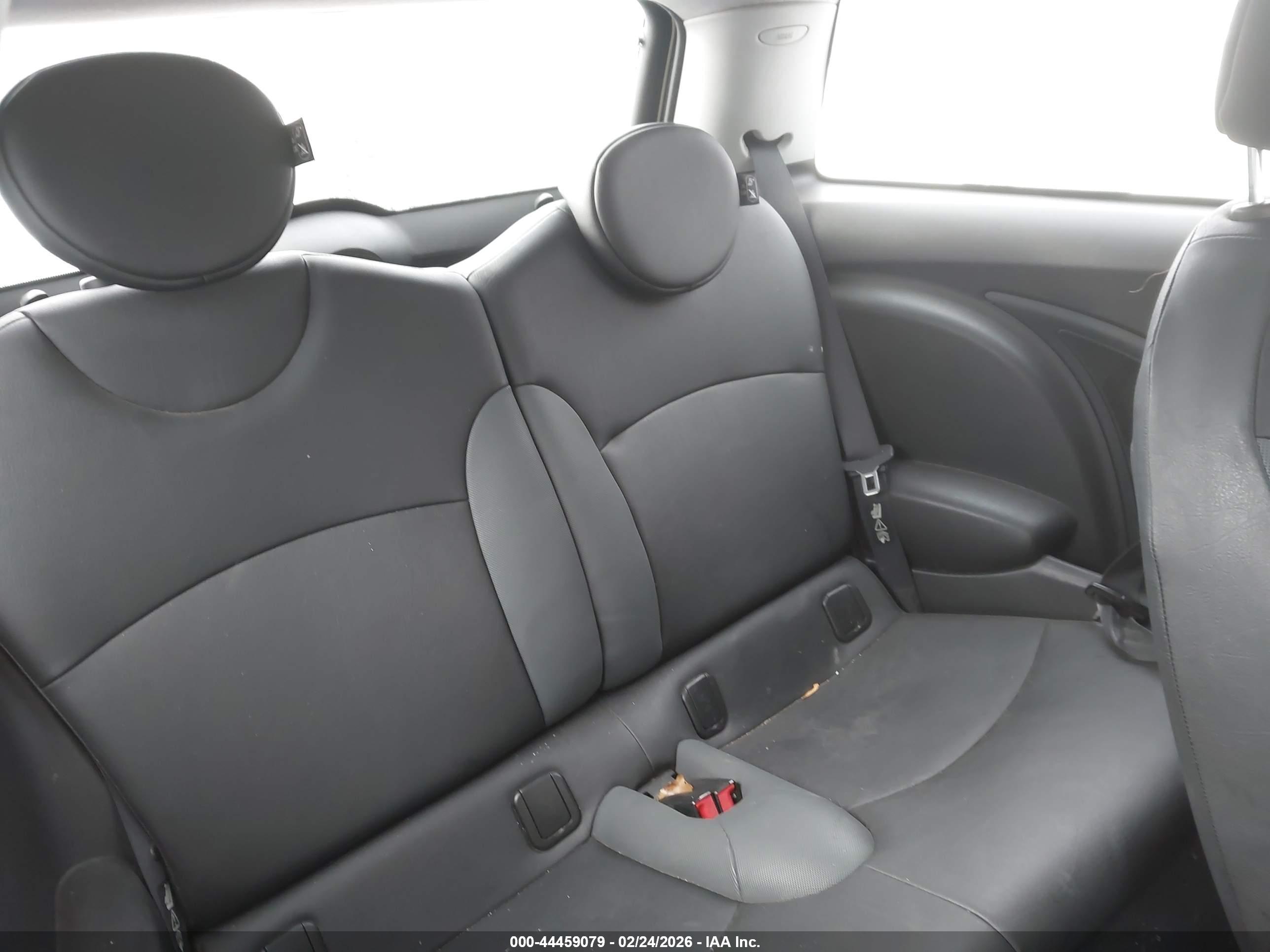 MINI COOPER image 8