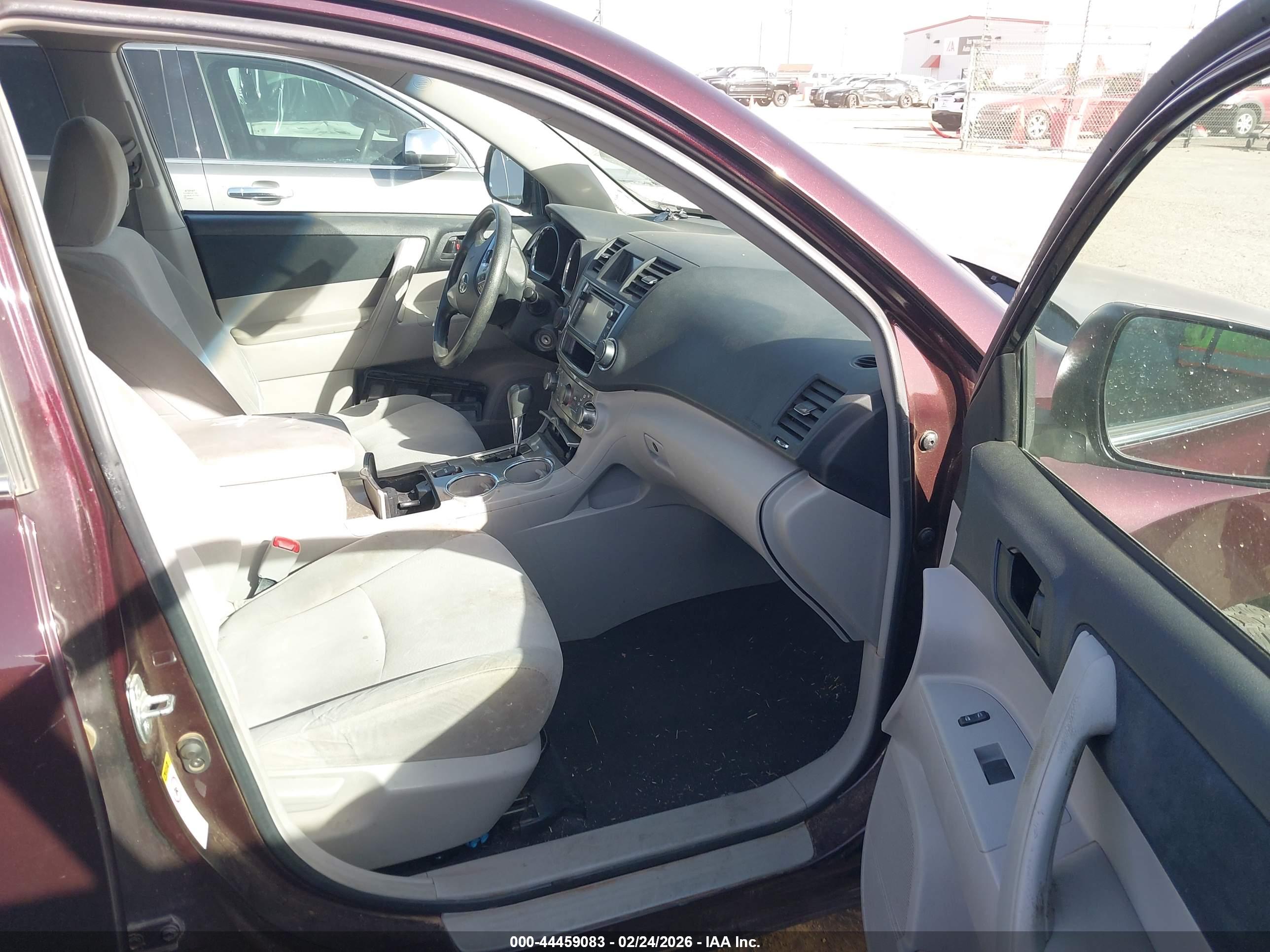 TOYOTA HIGHLANDER image 5