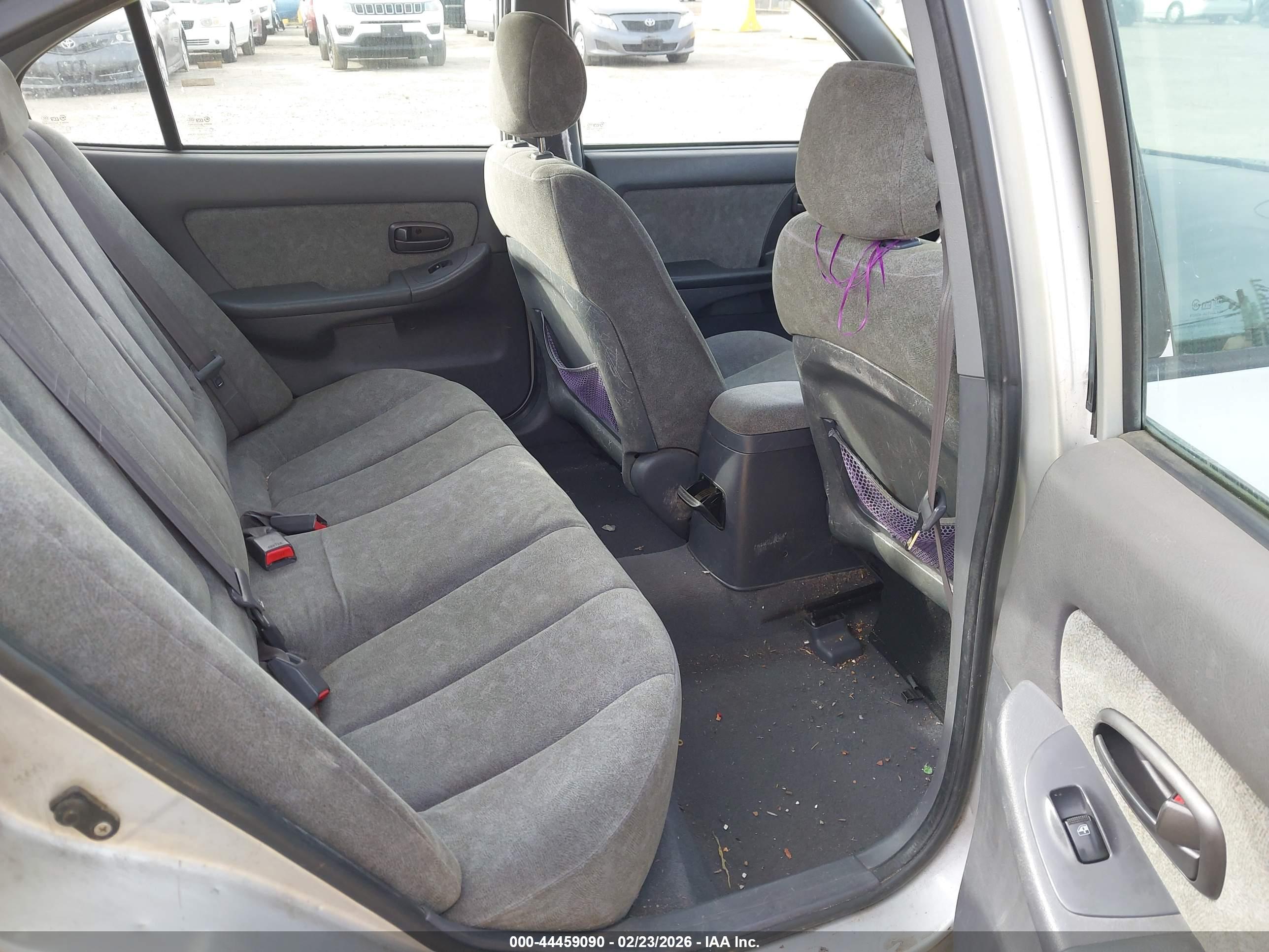 HYUNDAI ELANTRA image 8