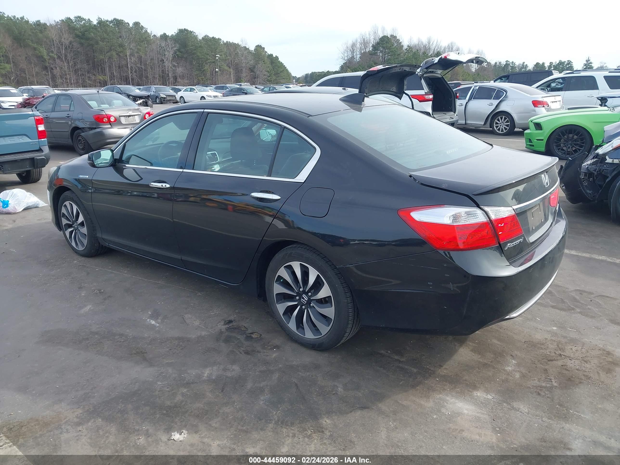 HONDA ACCORD image 3