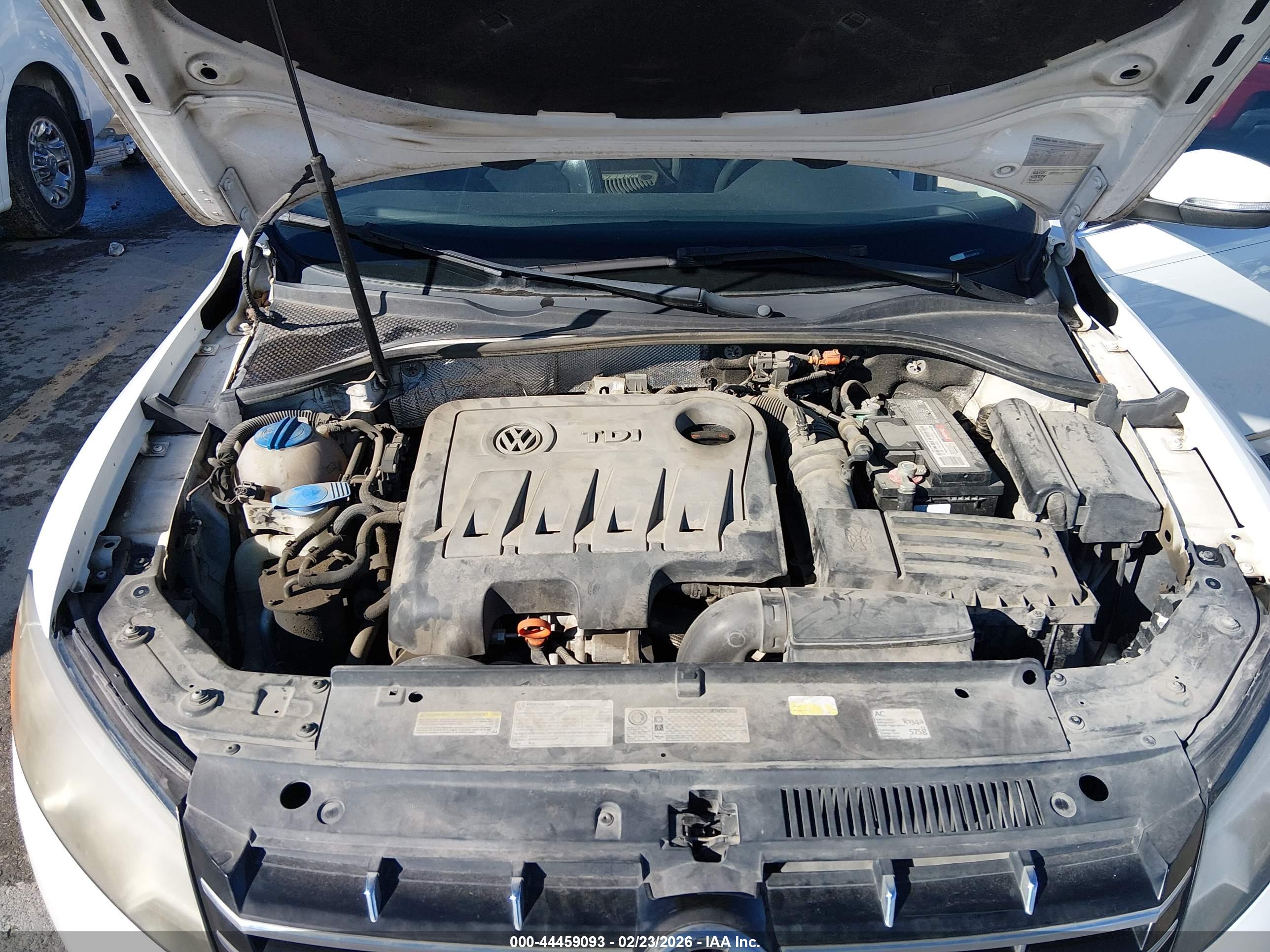 VOLKSWAGEN PASSAT image 10
