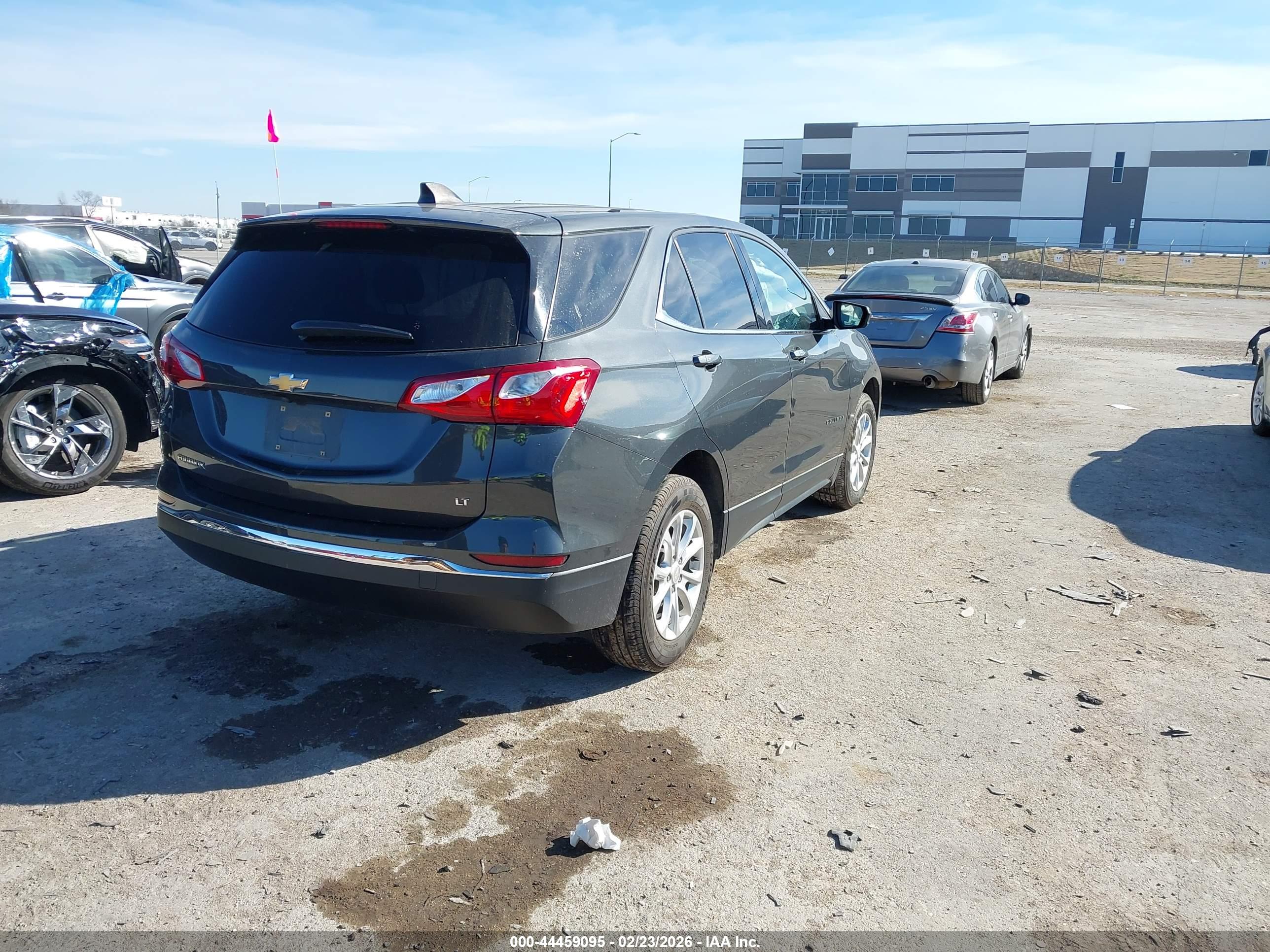 CHEVROLET EQUINOX image 4
