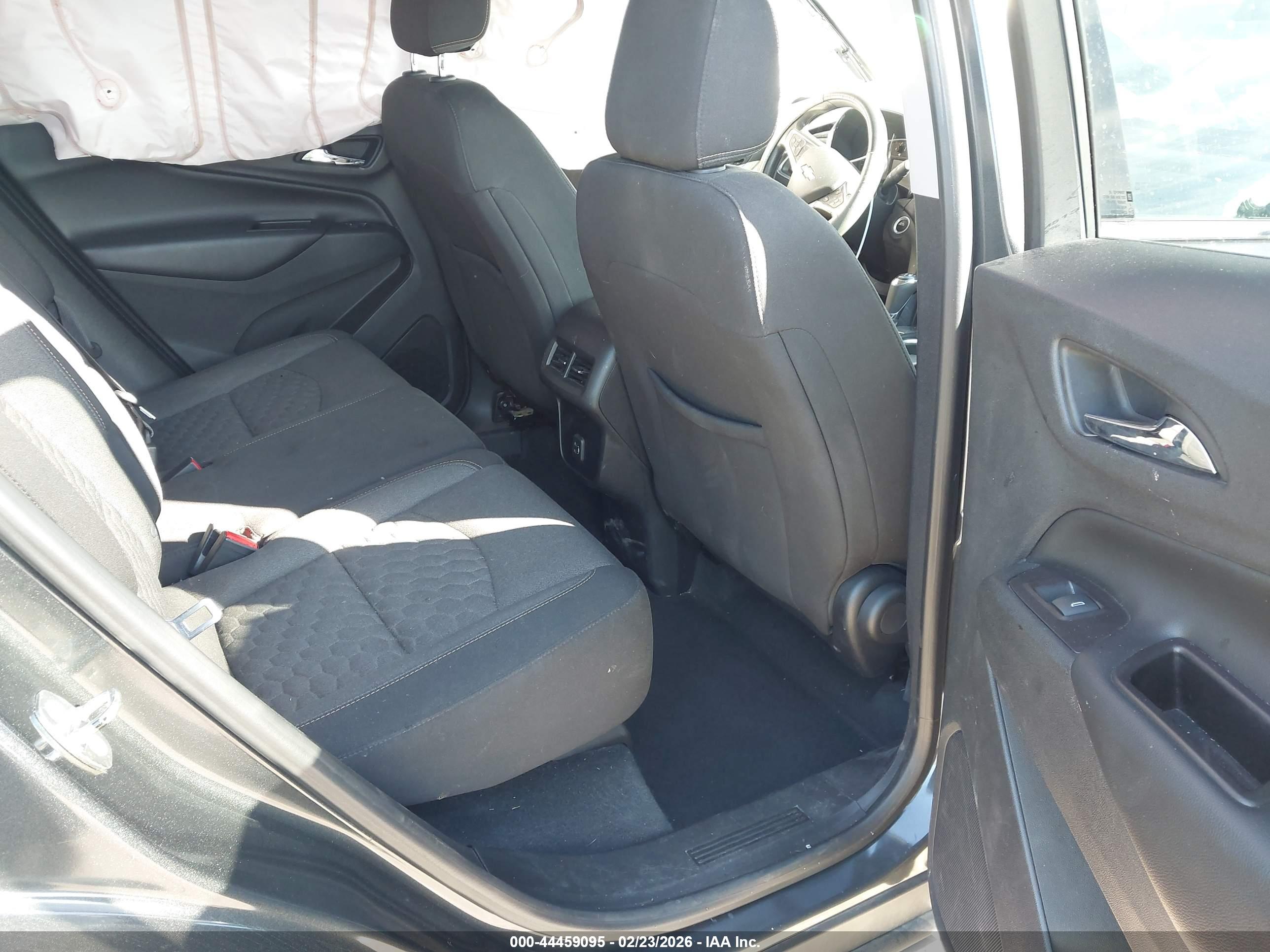 CHEVROLET EQUINOX image 8