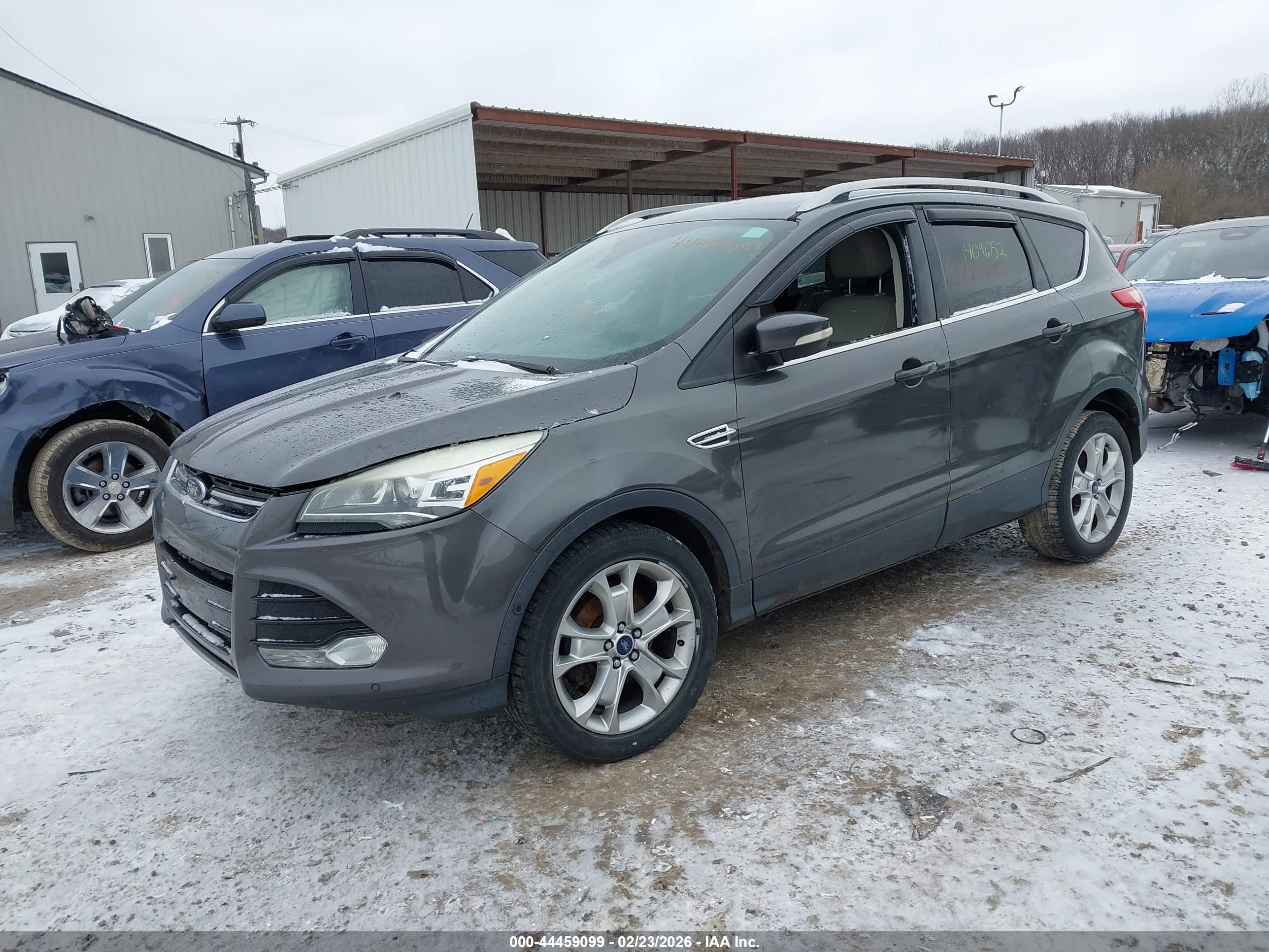 FORD ESCAPE image 2