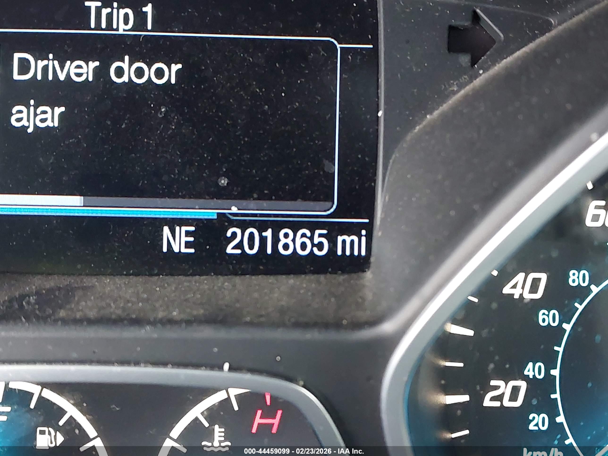 FORD ESCAPE image 7