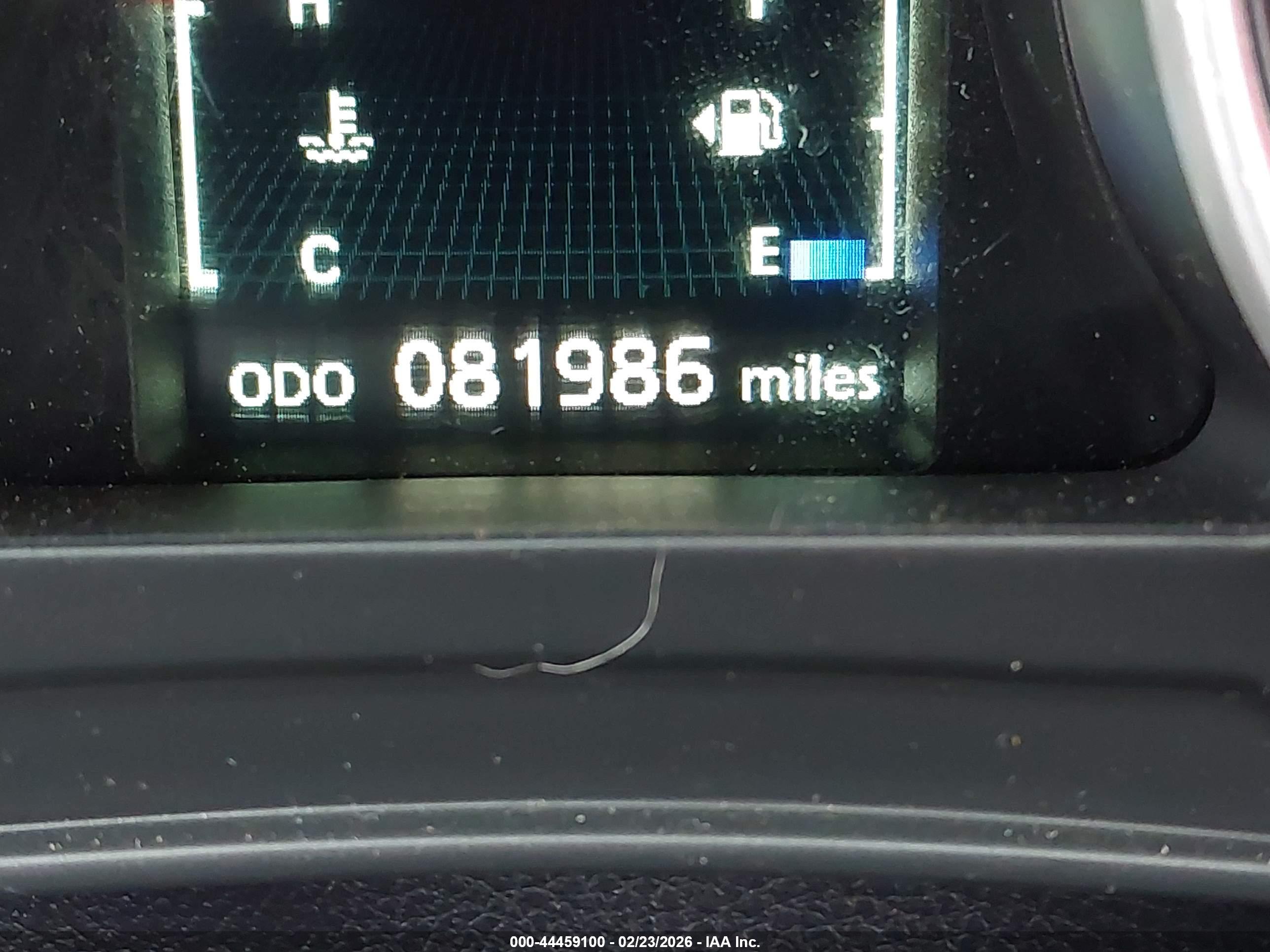 MITSUBISHI OUTLANDER image 7
