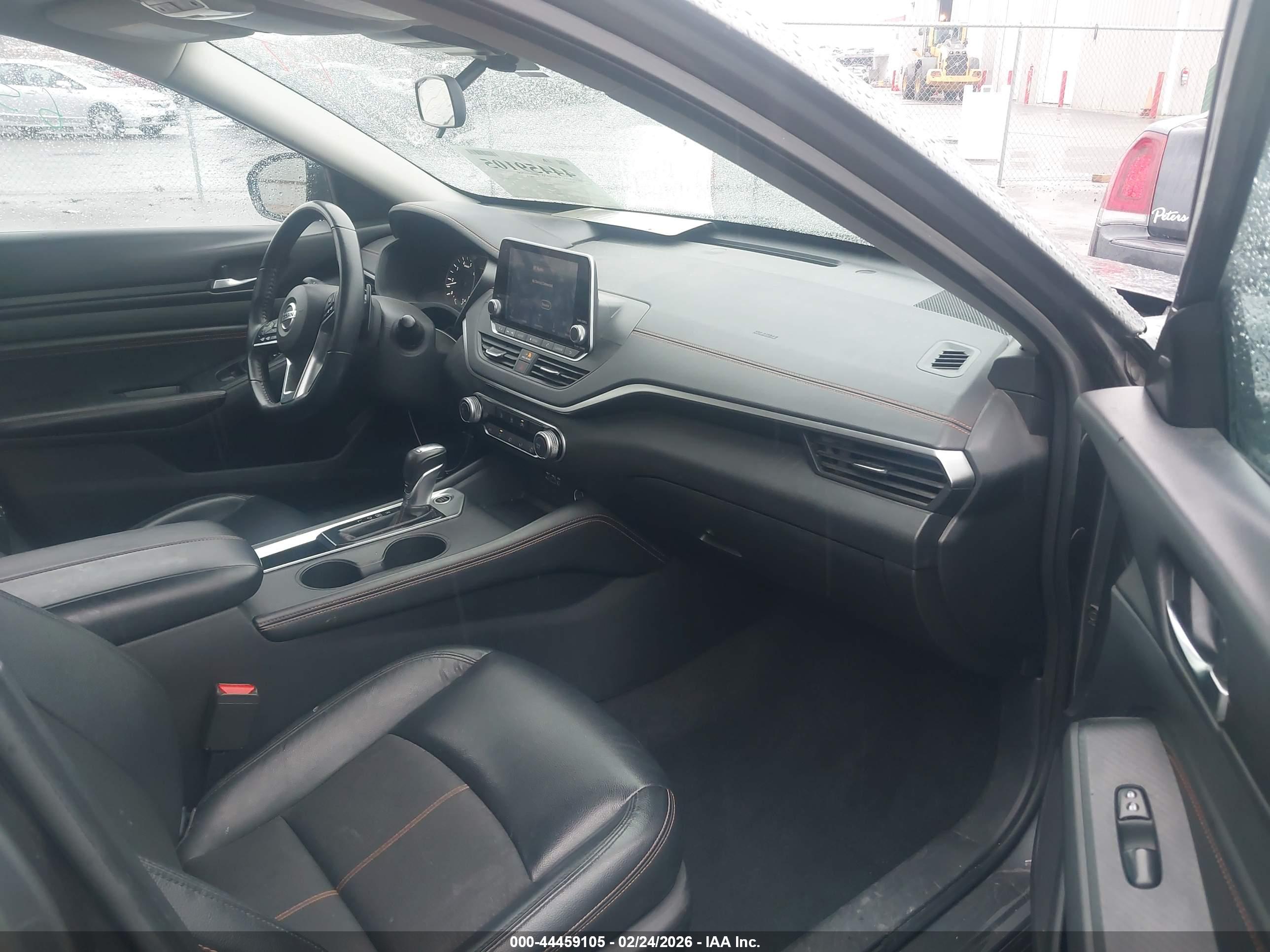 NISSAN ALTIMA image 5
