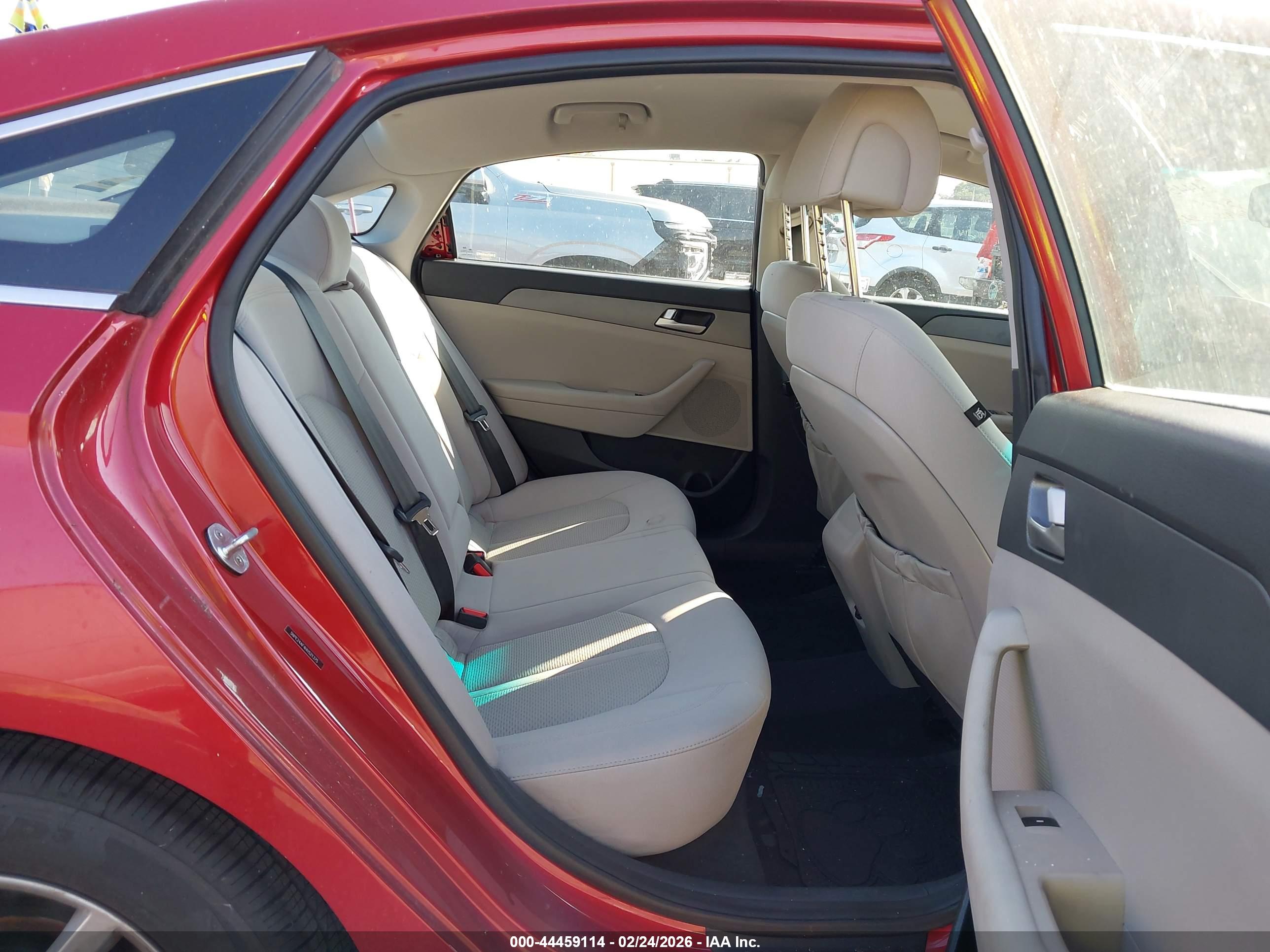 HYUNDAI SONATA image 8