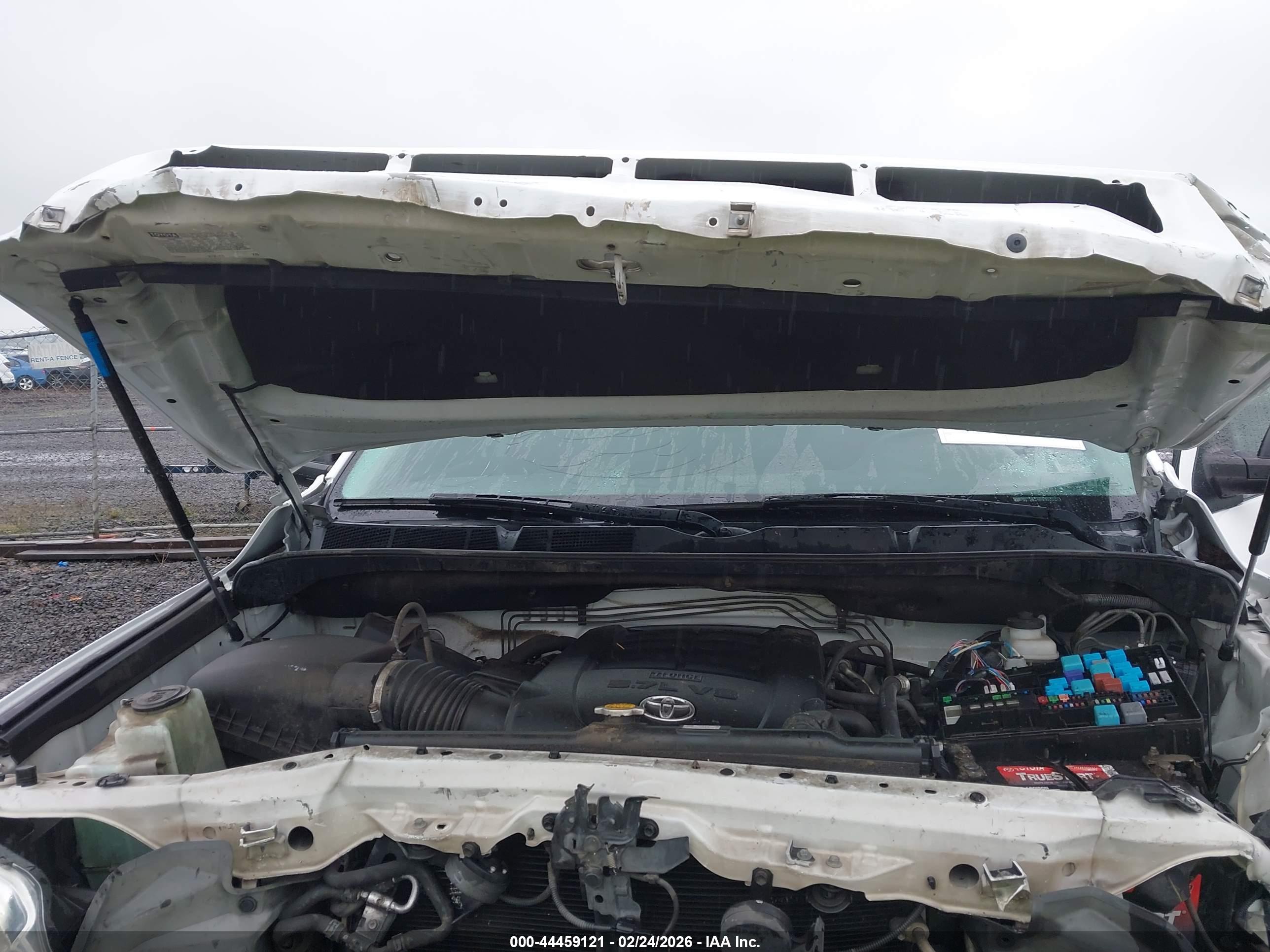 TOYOTA TUNDRA image 10