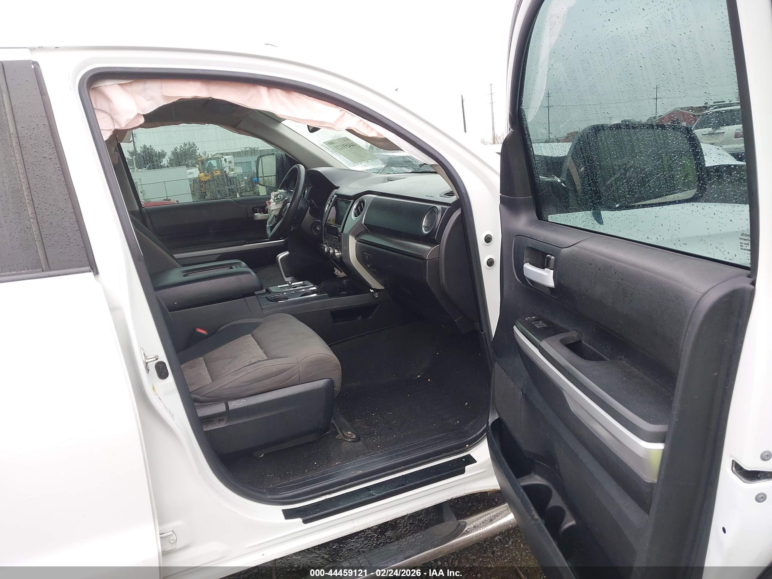 TOYOTA TUNDRA image 5
