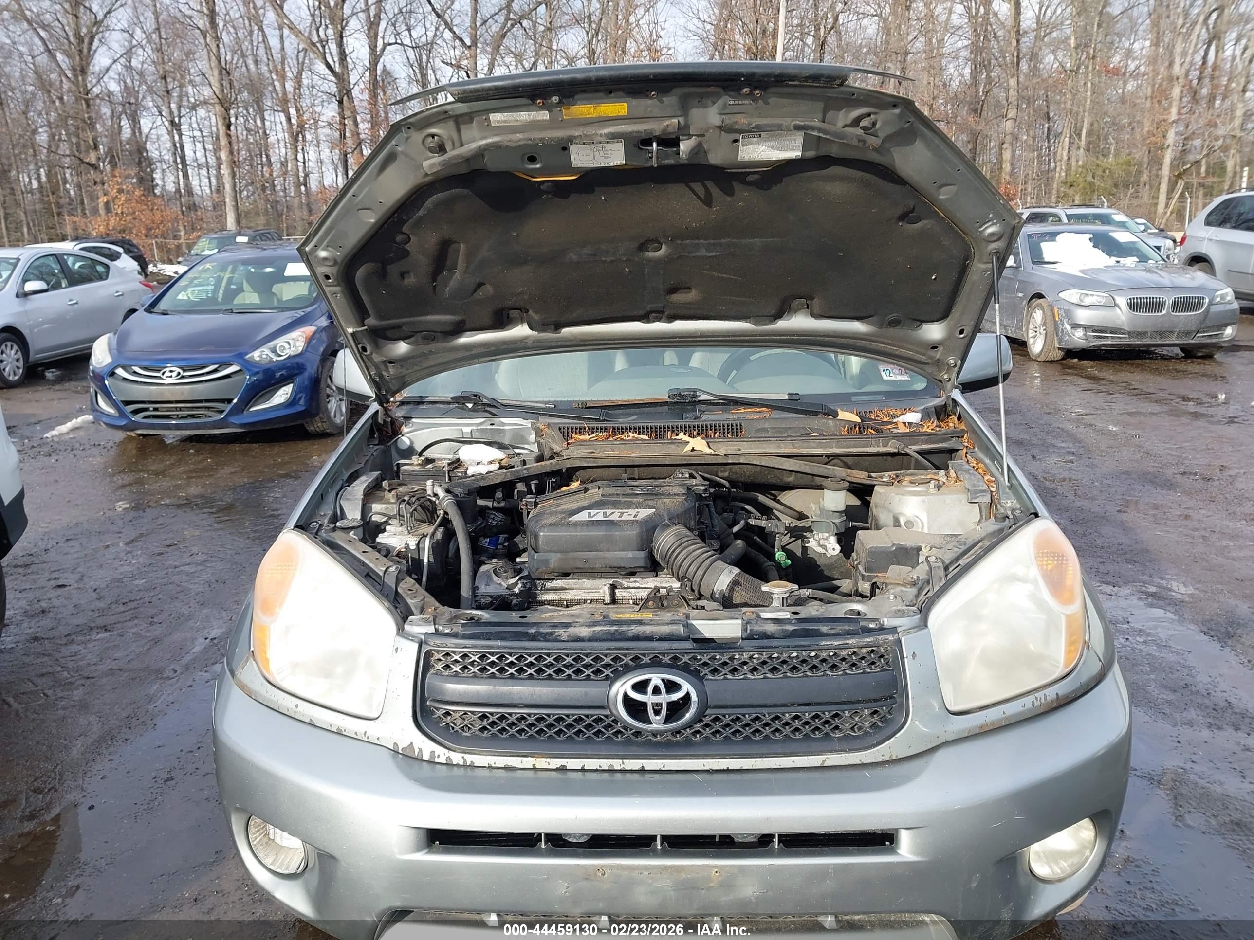 TOYOTA RAV4 image 10