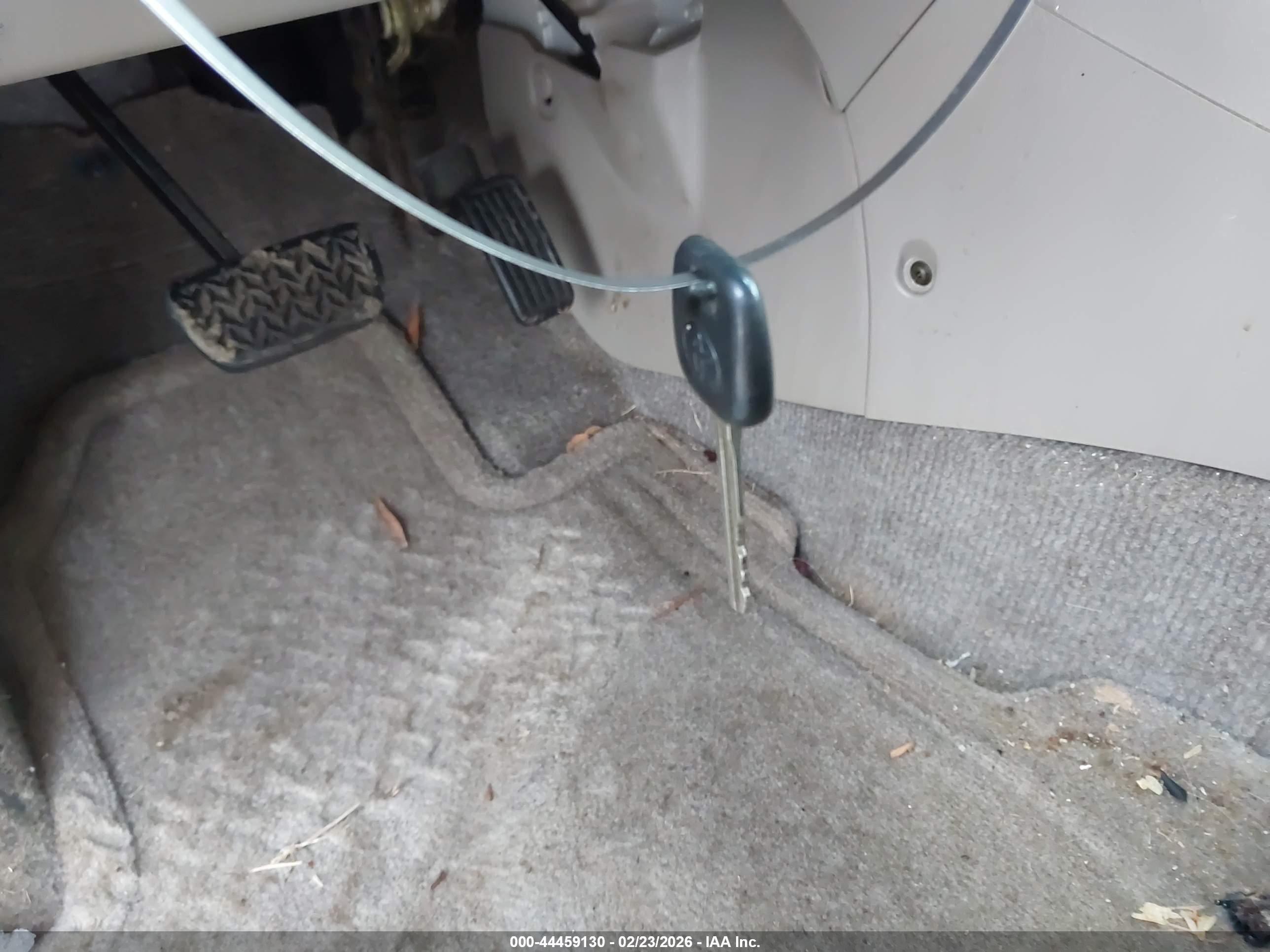 TOYOTA RAV4 image 11