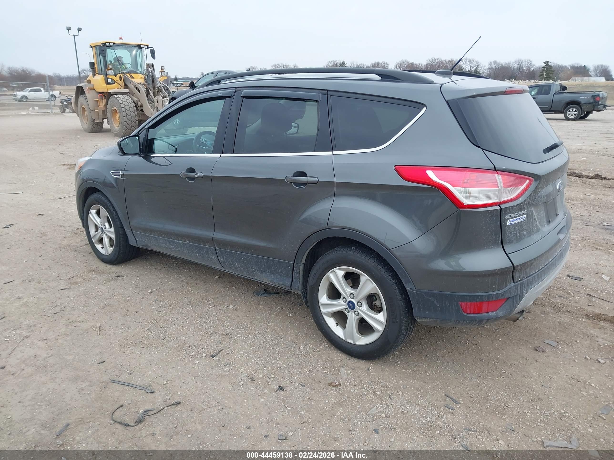 FORD ESCAPE image 3
