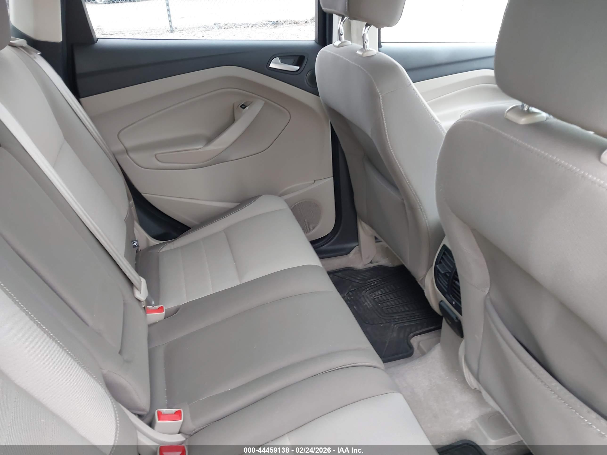 FORD ESCAPE image 8