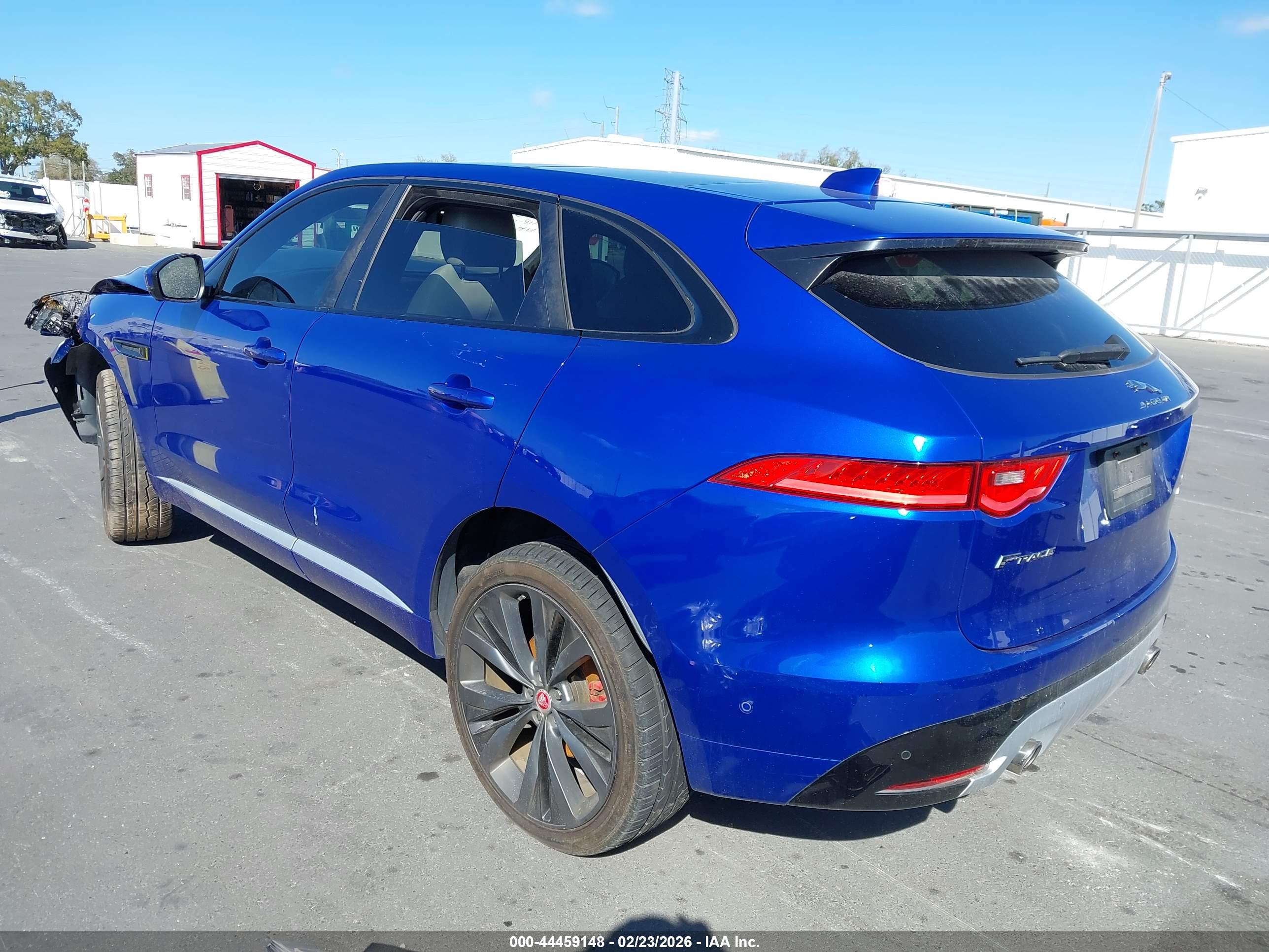 JAGUAR F-PACE image 3