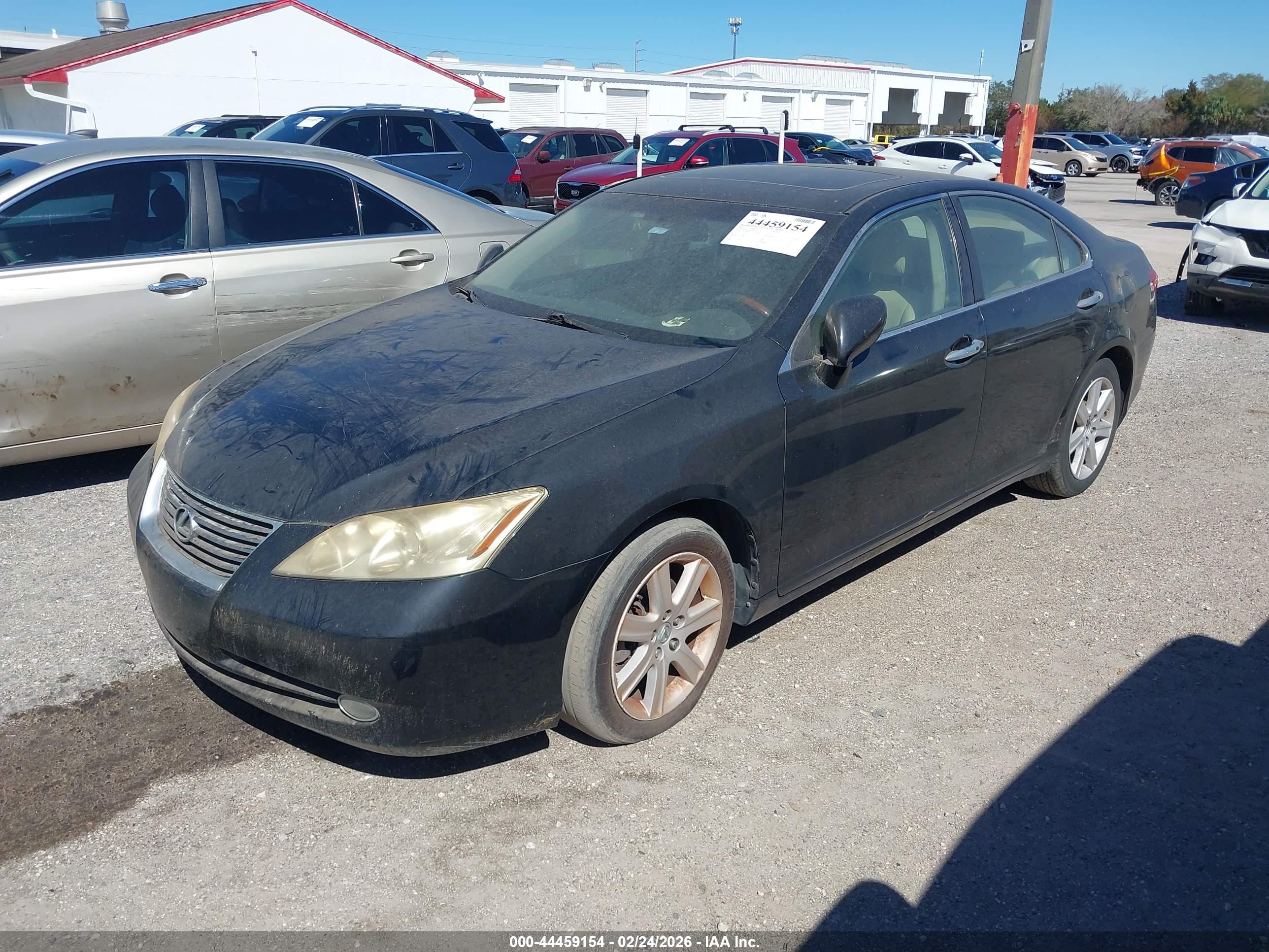 LEXUS ES image 2