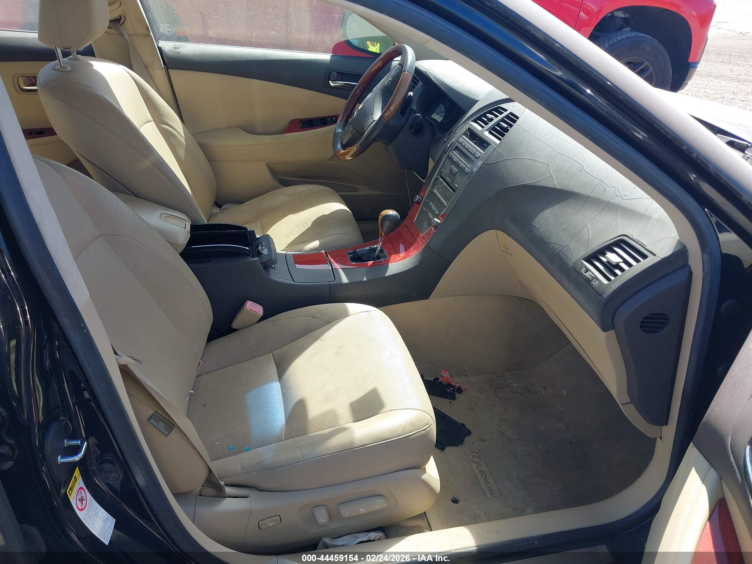 LEXUS ES image 5