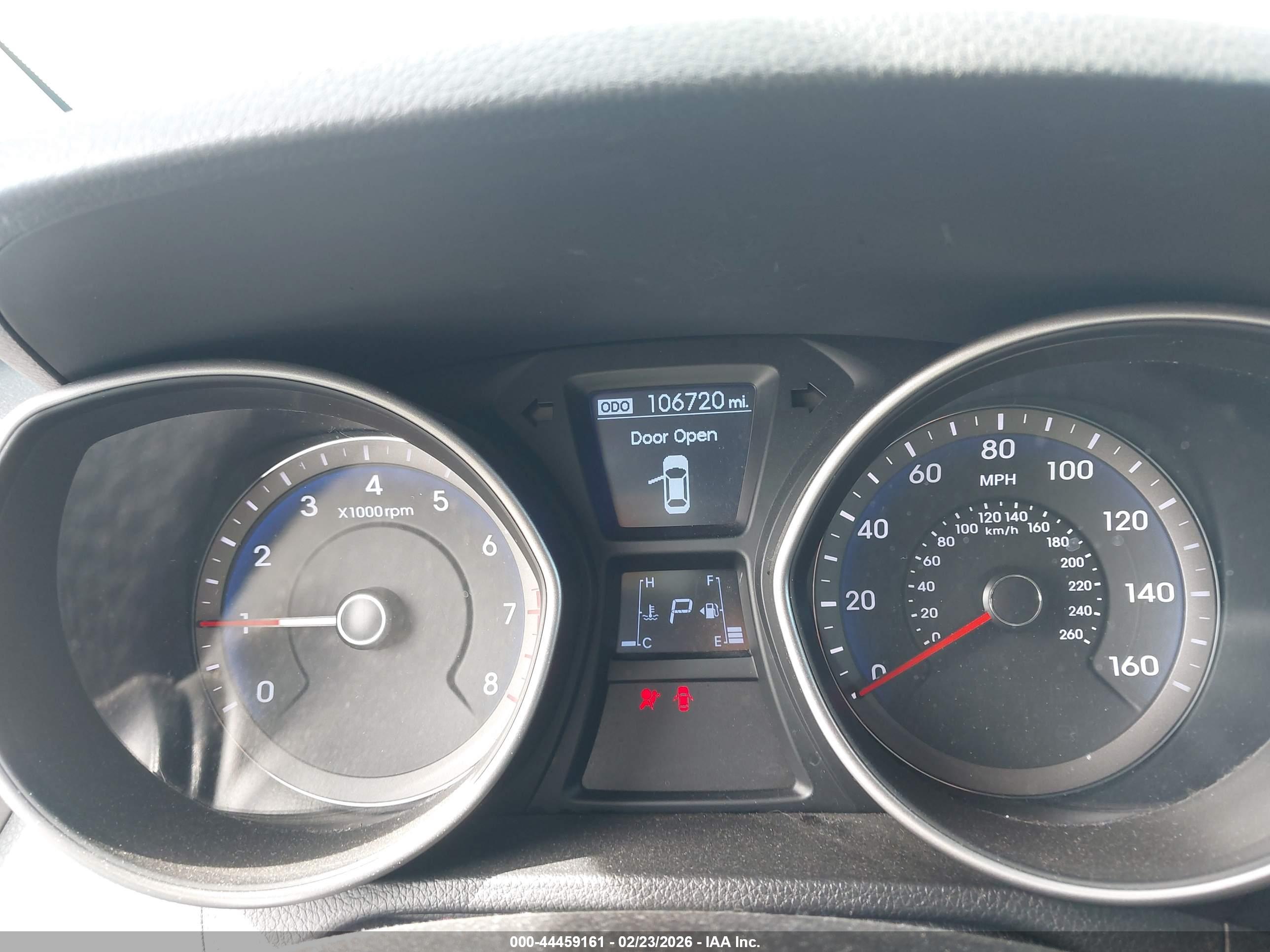 HYUNDAI ELANTRA image 7