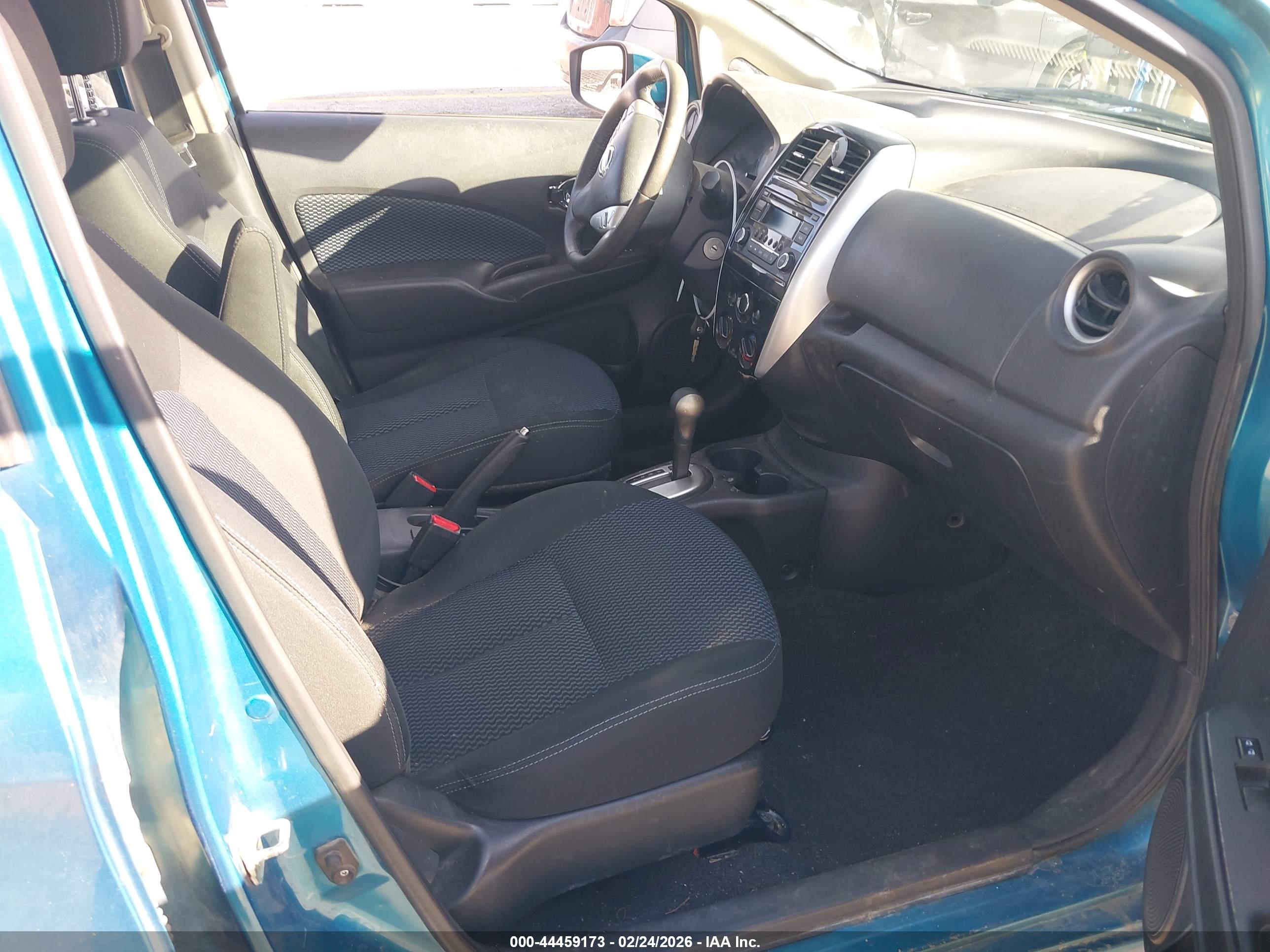 NISSAN VERSA image 5