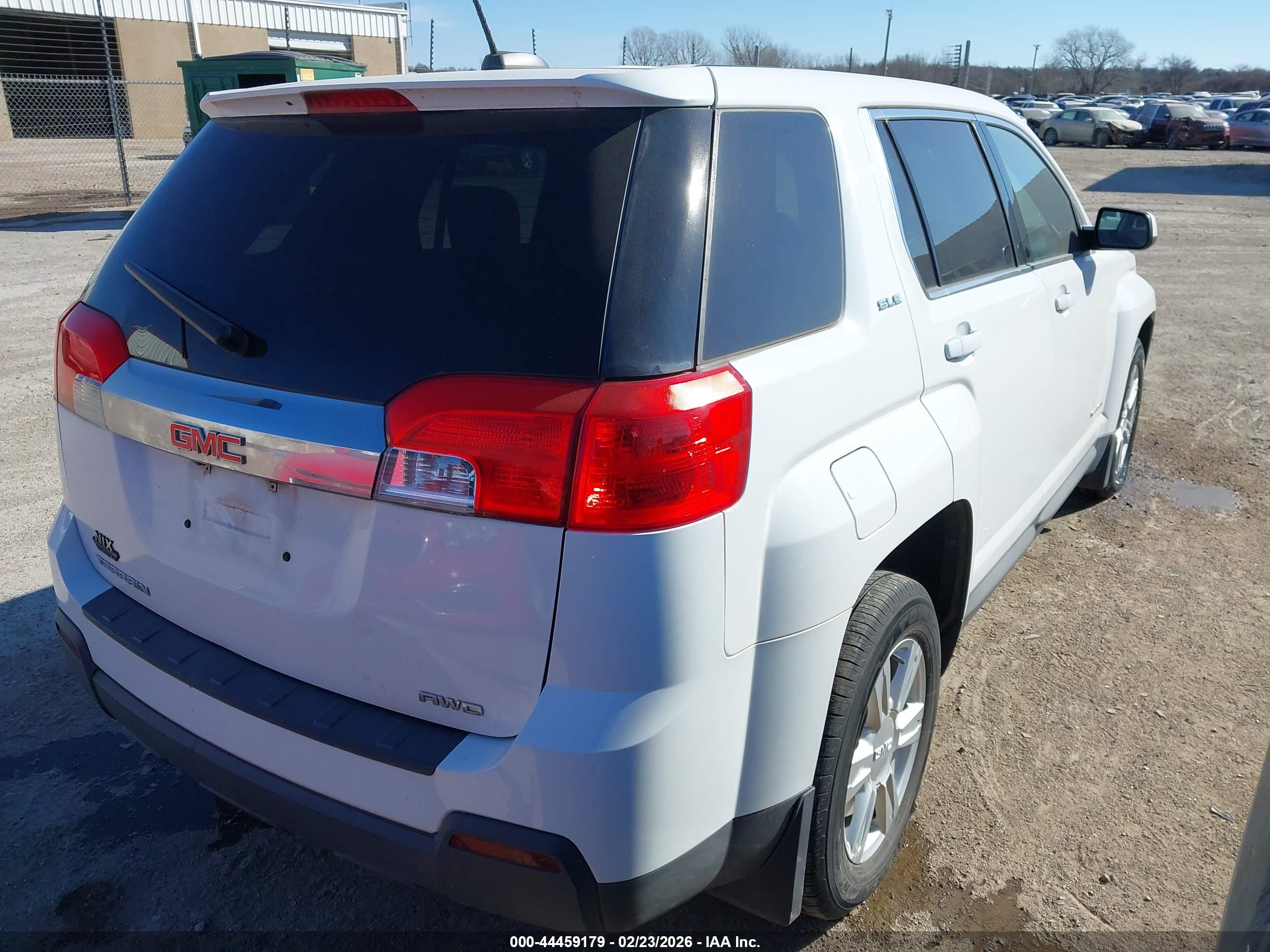 GMC TERRAIN image 4