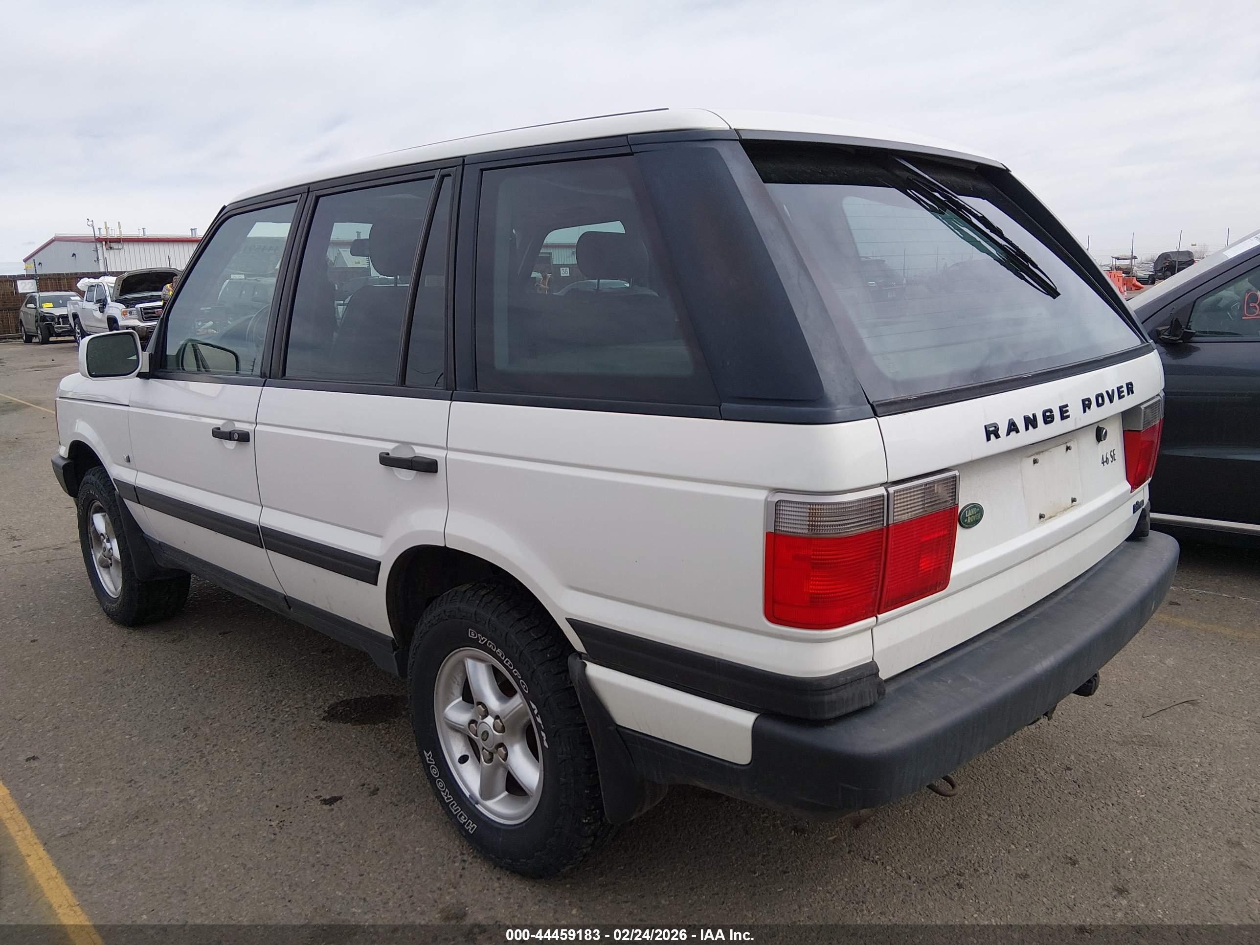 LAND ROVER image 3