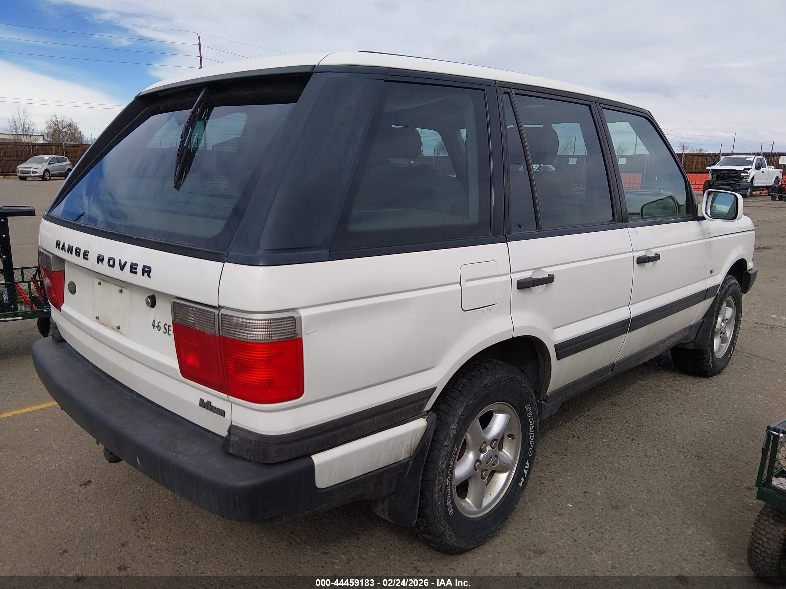 LAND ROVER image 4