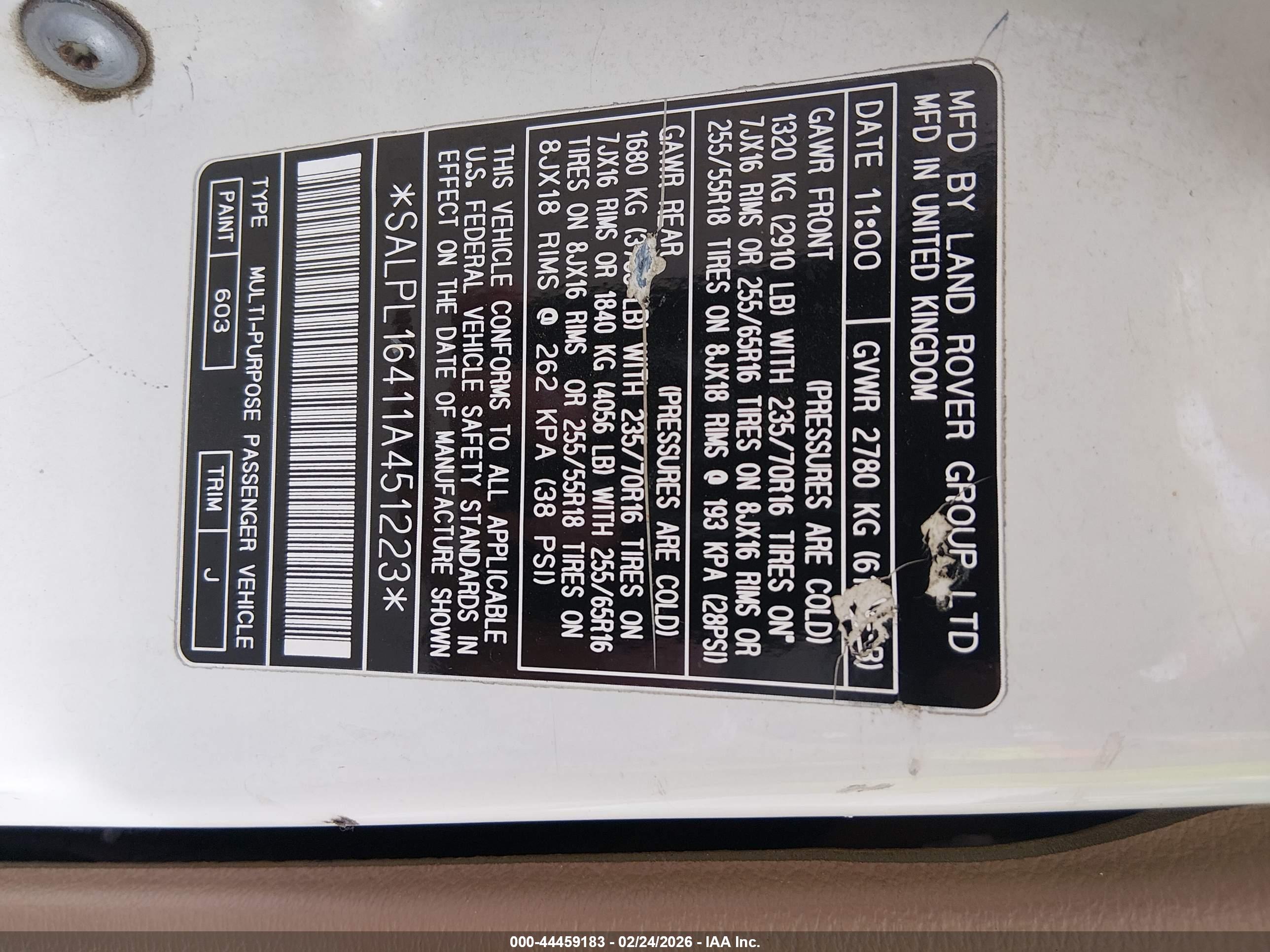 LAND ROVER image 9