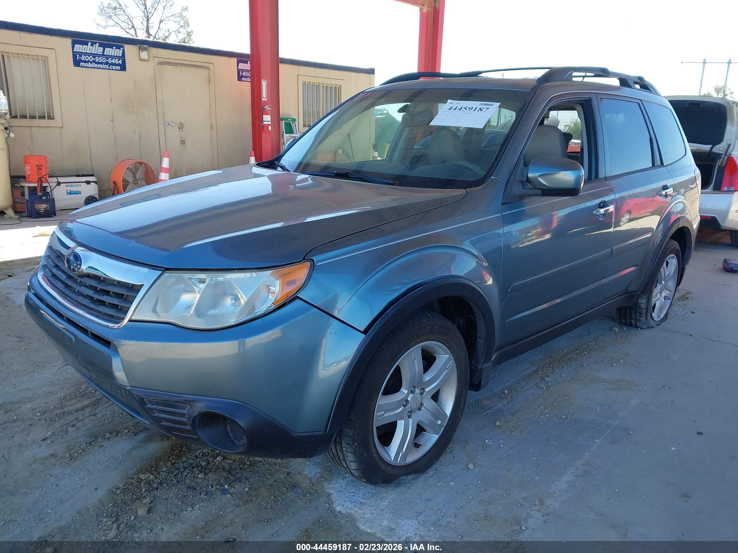SUBARU FORESTER image 2