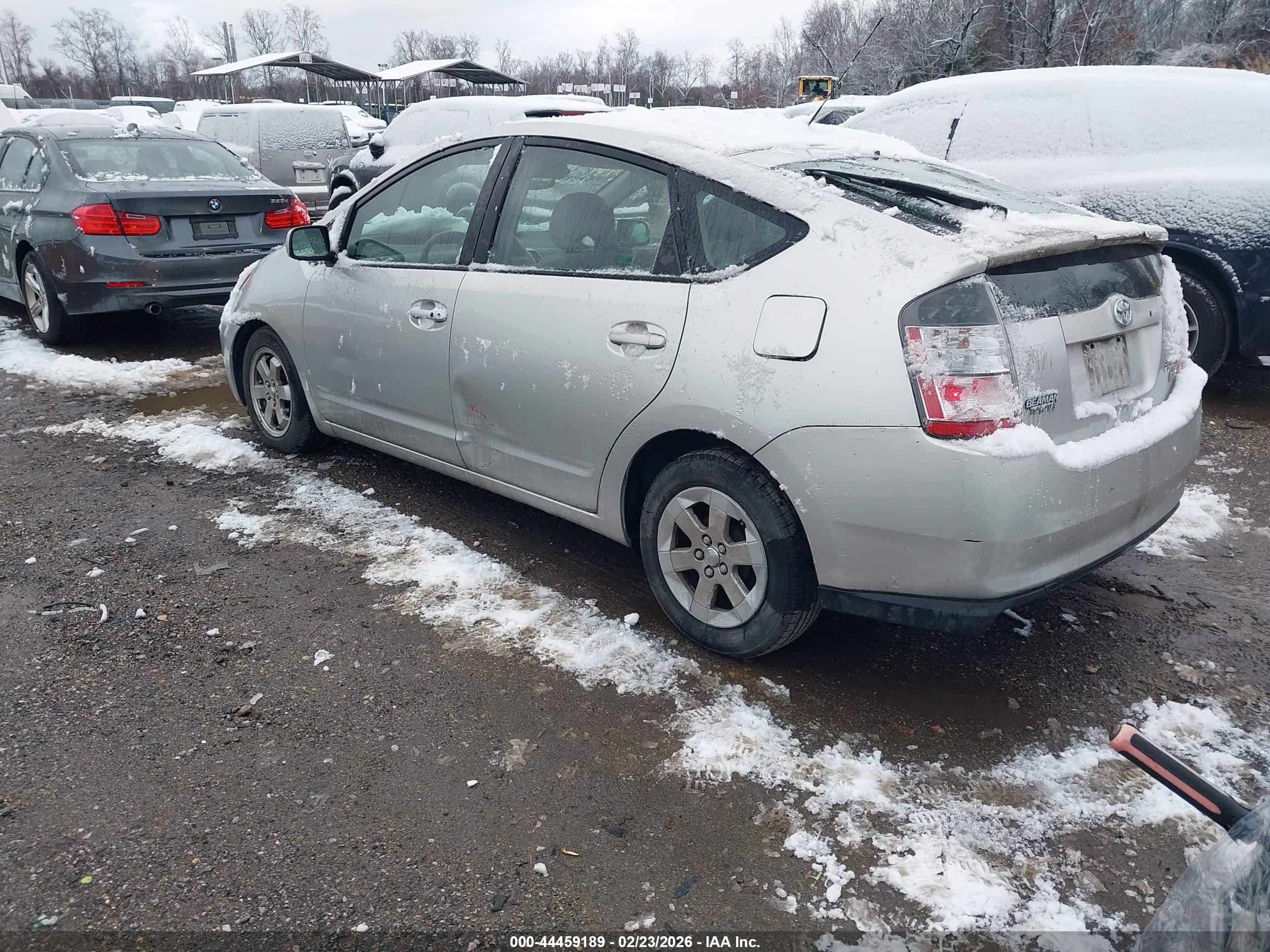 TOYOTA PRIUS image 3