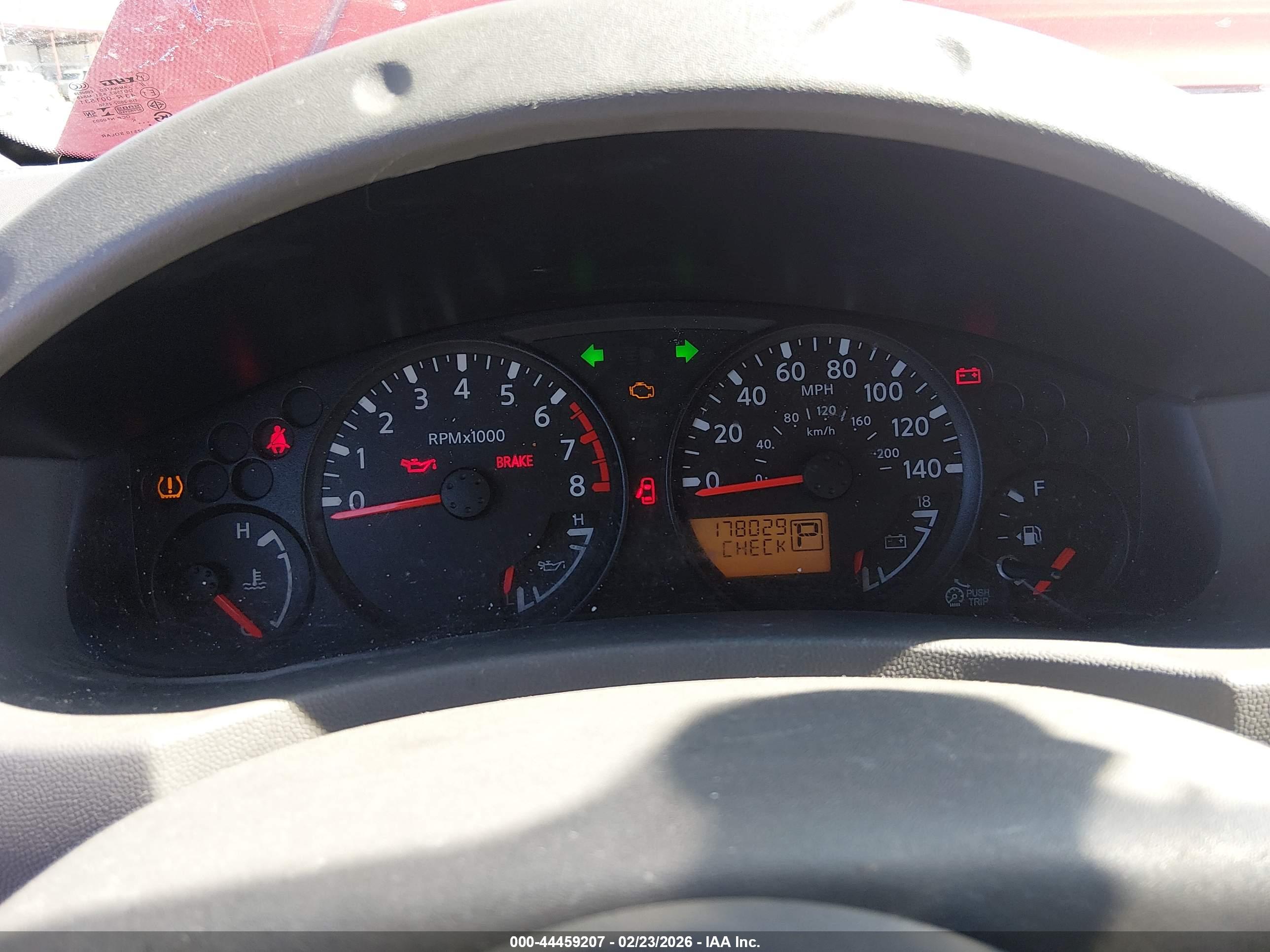 NISSAN FRONTIER image 7