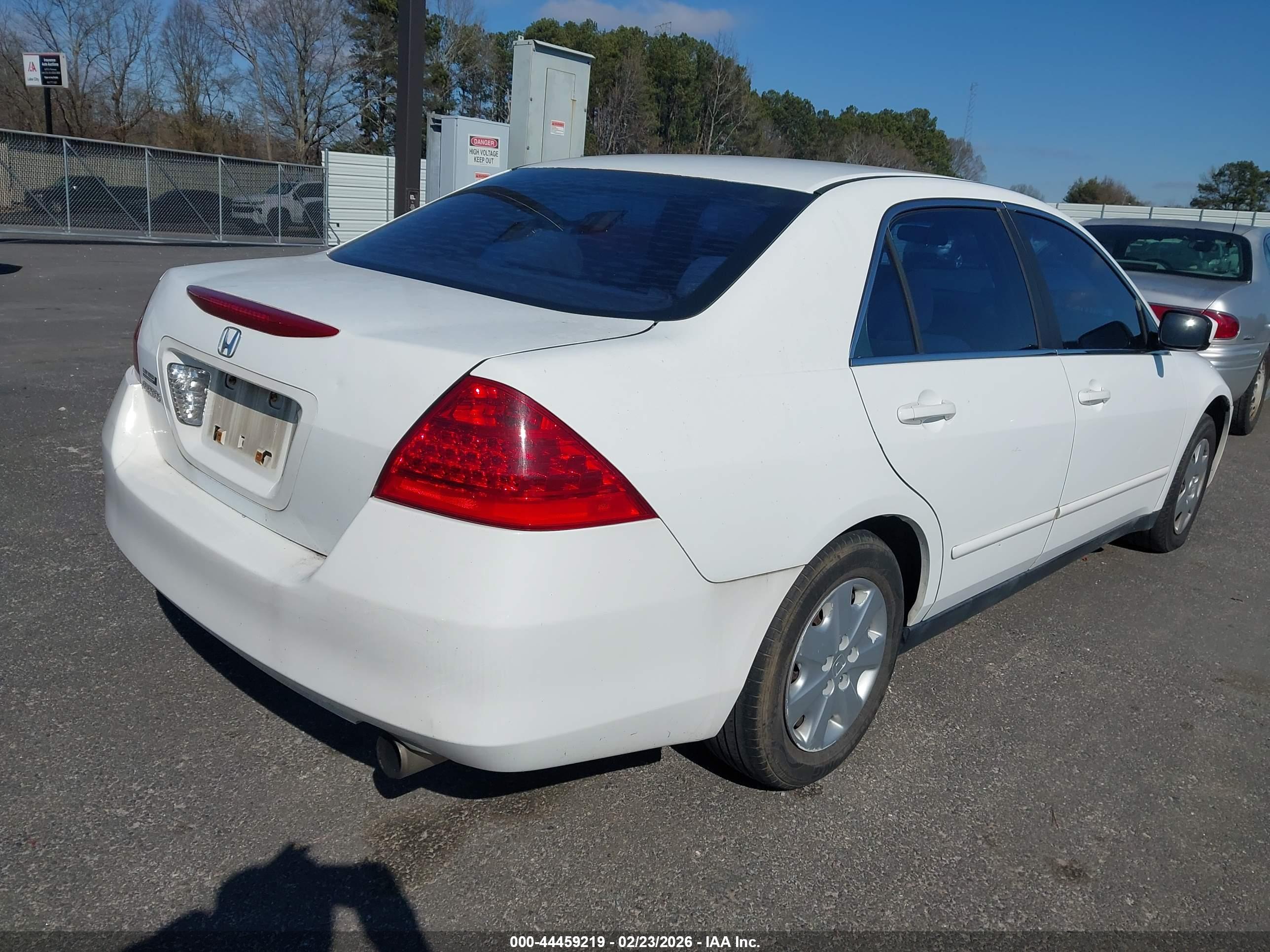 HONDA ACCORD image 4