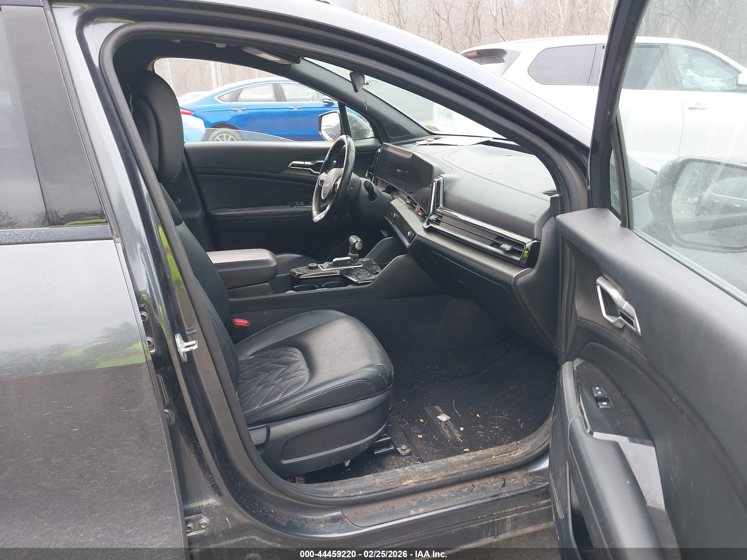 KIA SPORTAGE image 5