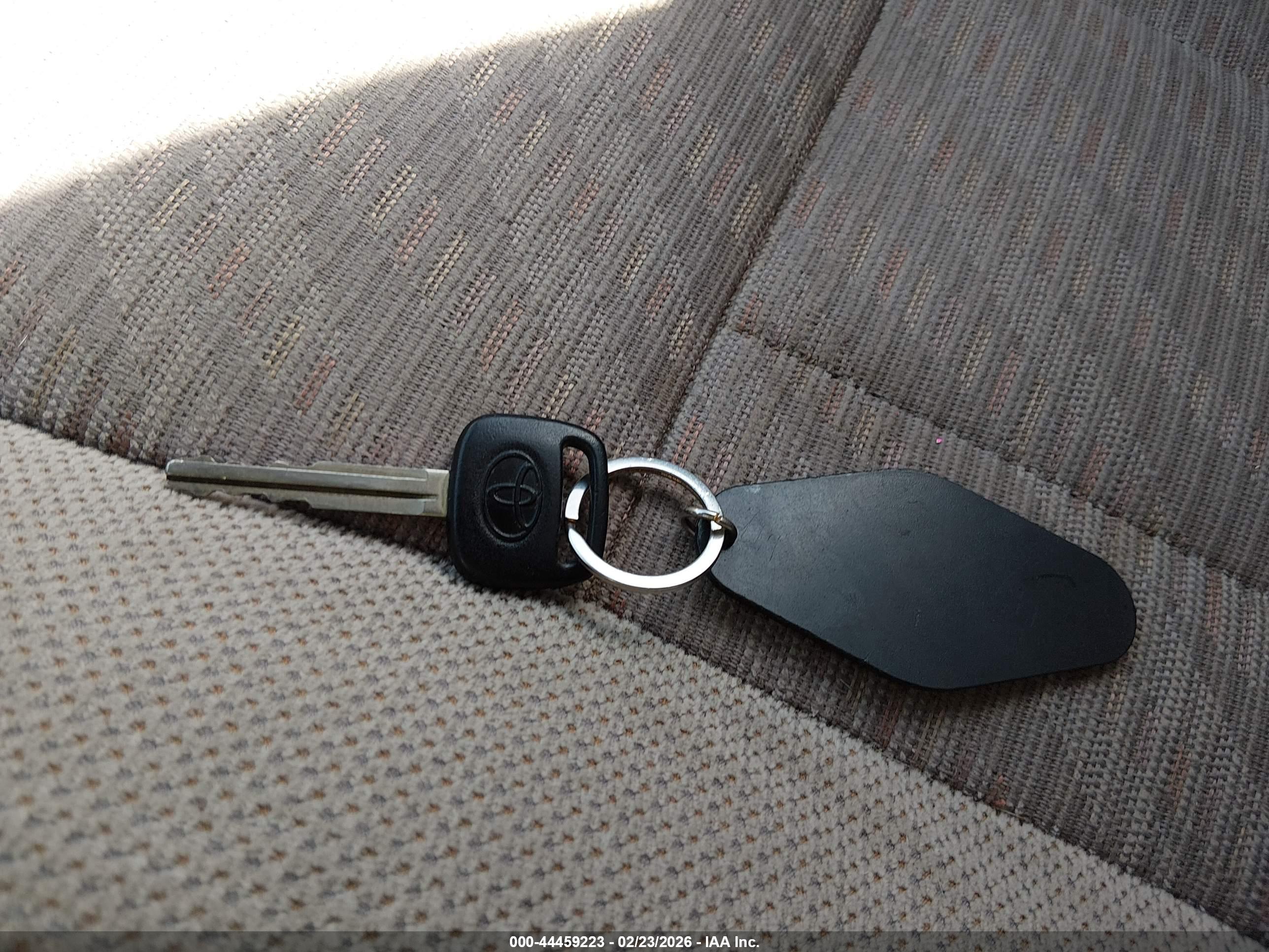 TOYOTA 4RUNNER image 11