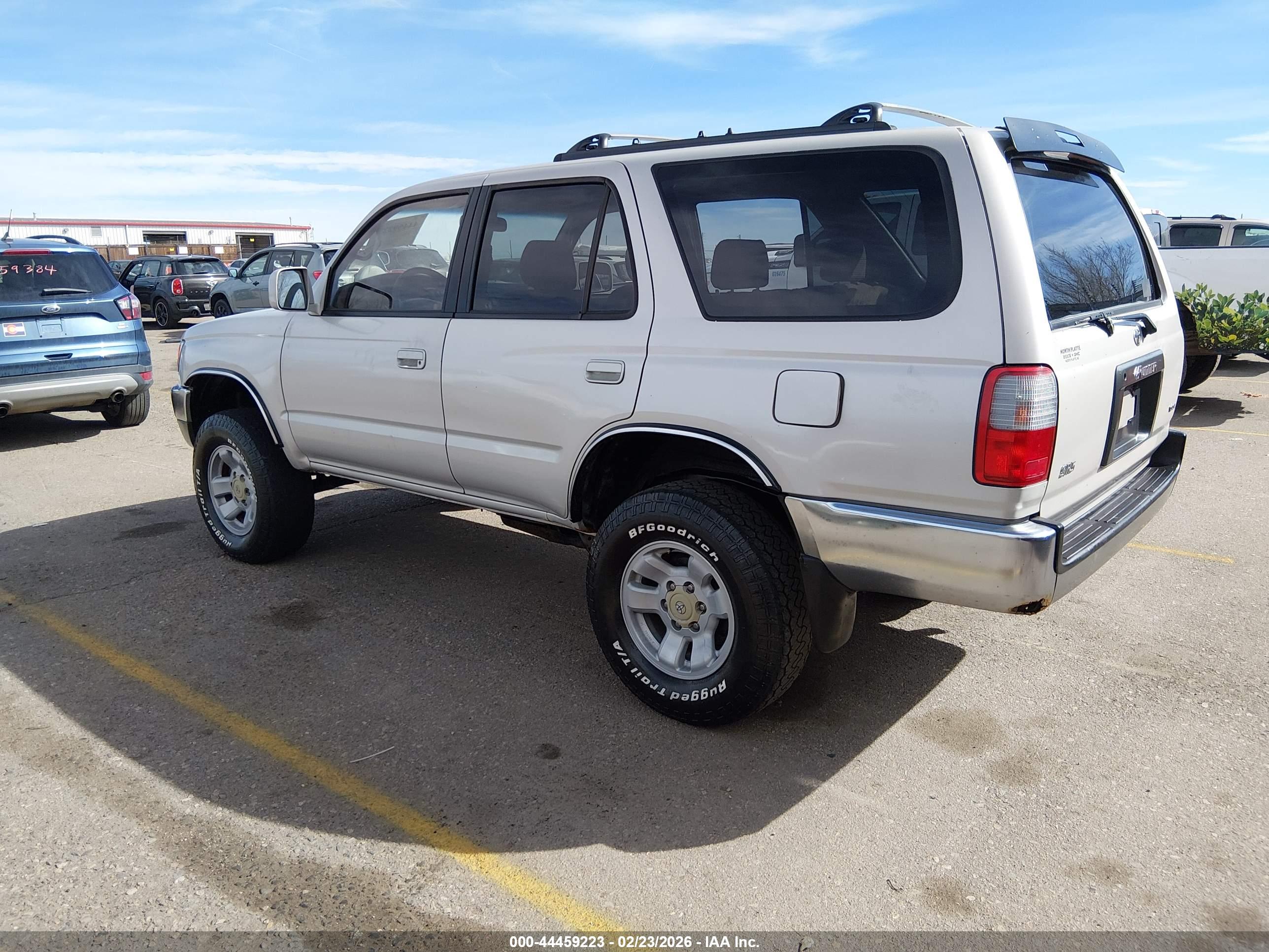 TOYOTA 4RUNNER image 3
