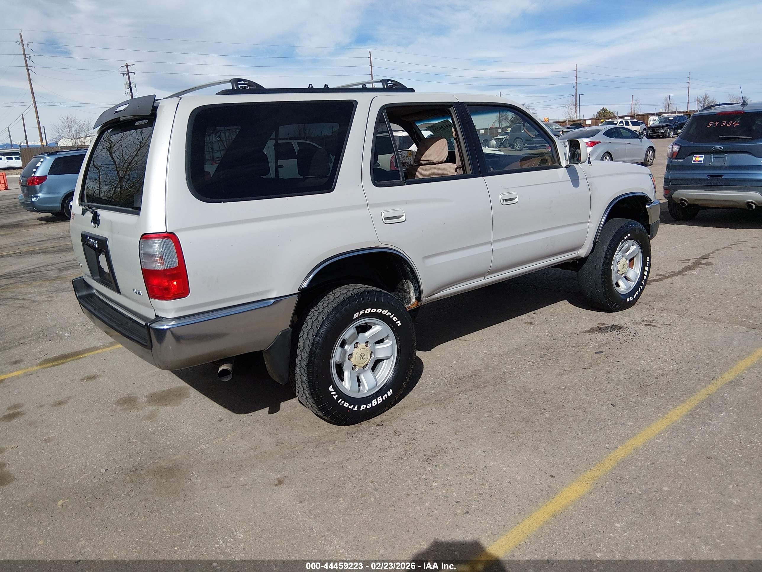 TOYOTA 4RUNNER image 4