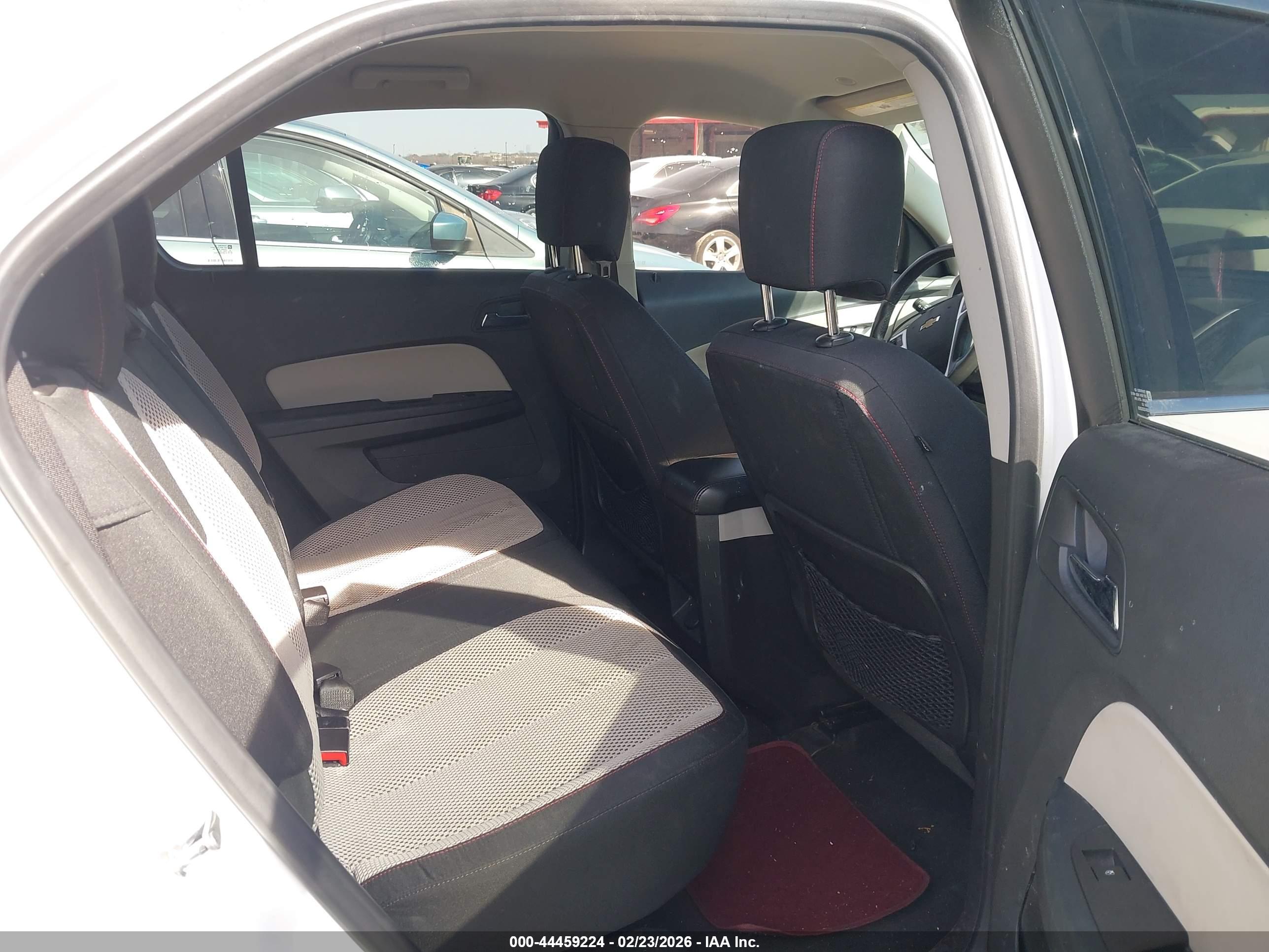 CHEVROLET EQUINOX image 8