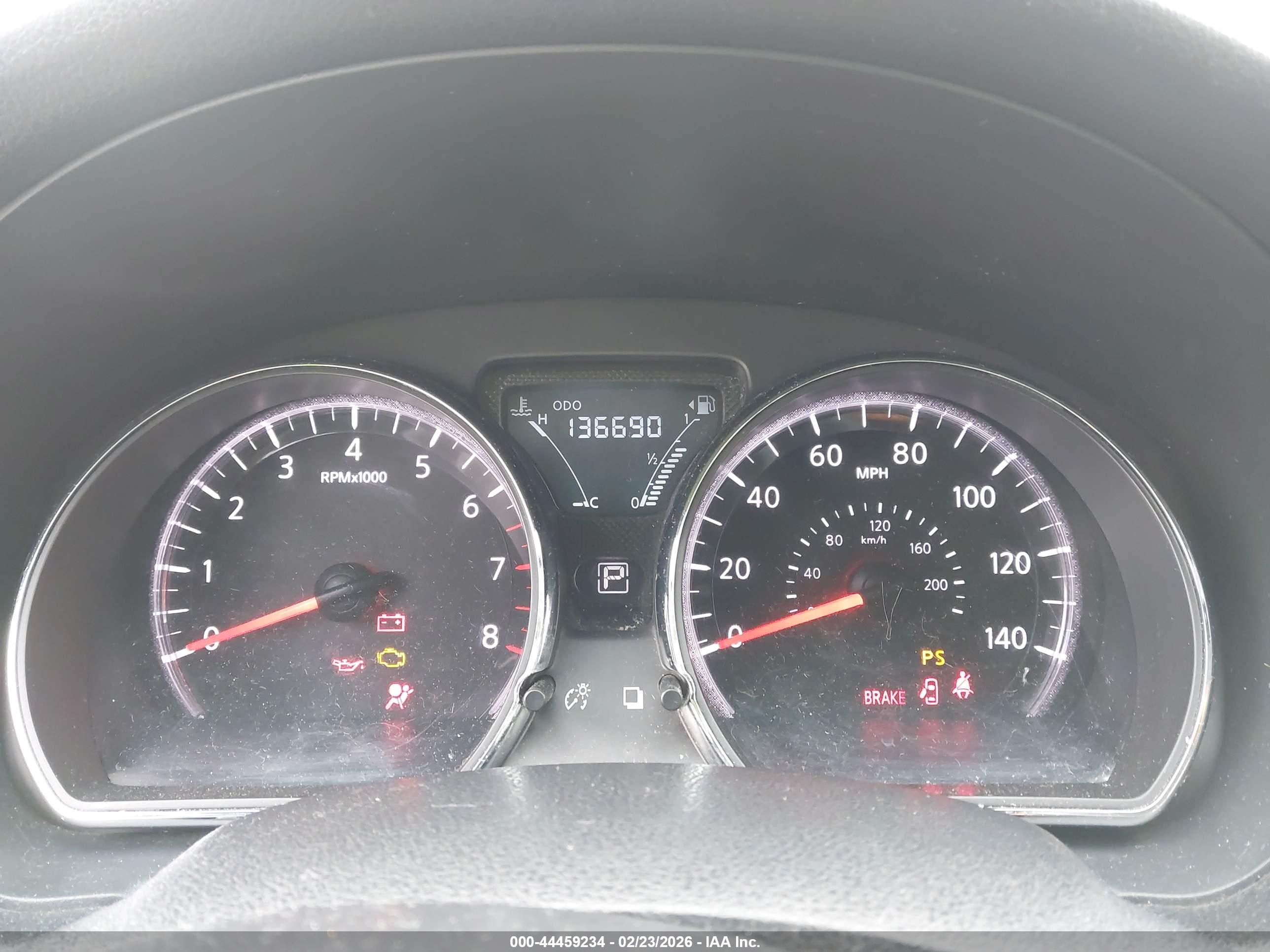 NISSAN VERSA image 7